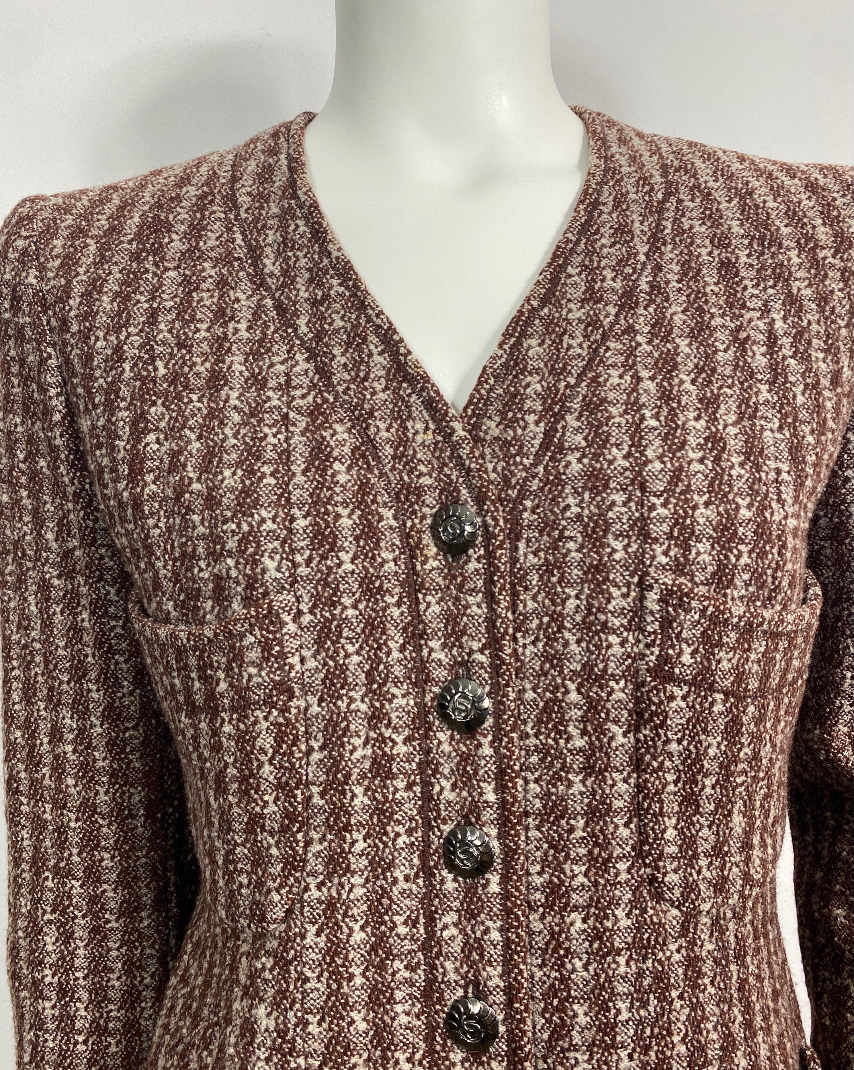 Chanel 1990’s Brown and Crème Wool Nailshead Tweed Skirt Suit-size 36 For Sale 1