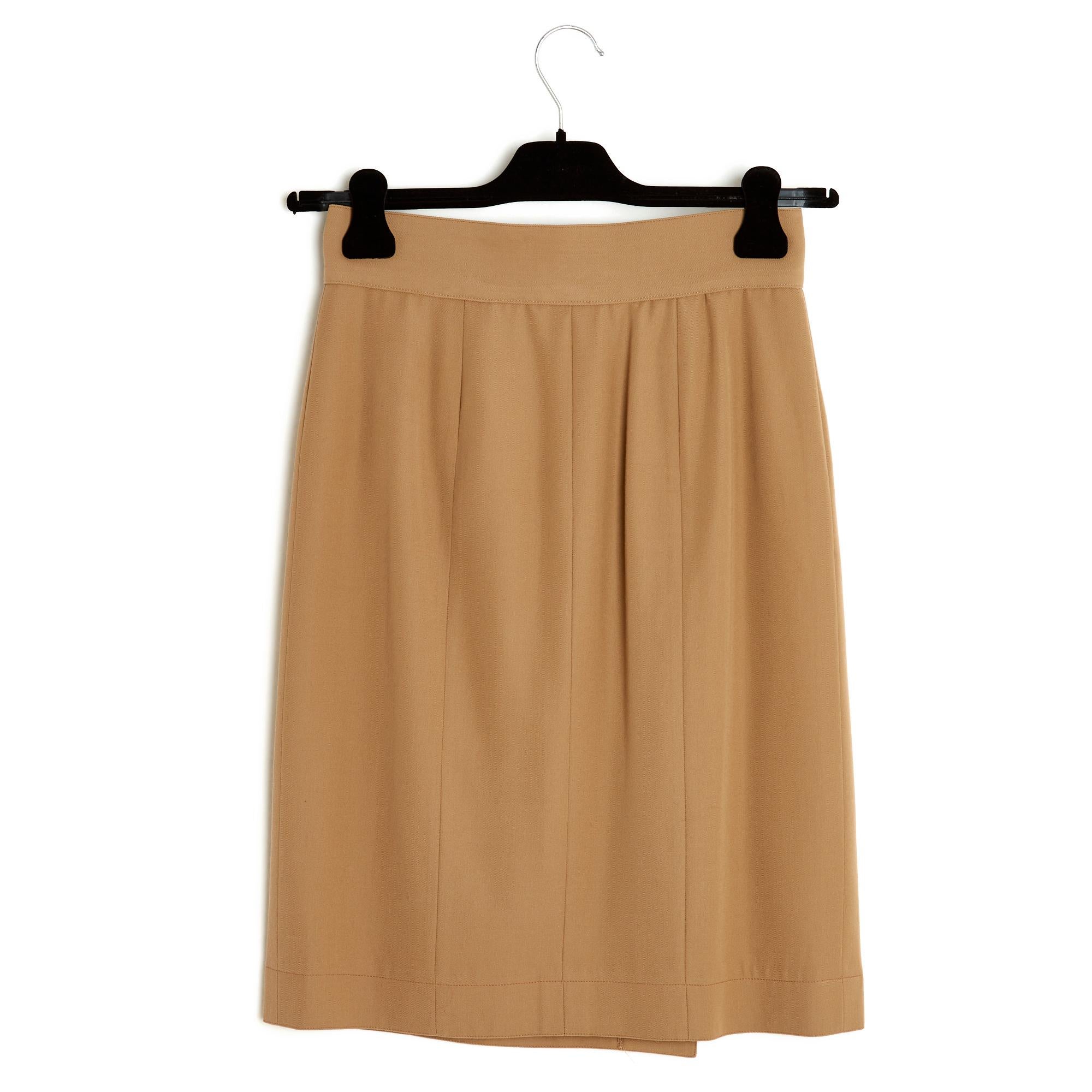 Women's or Men's Chanel 1990s Camel Wool Wrap Skirt FR36/38 For Sale