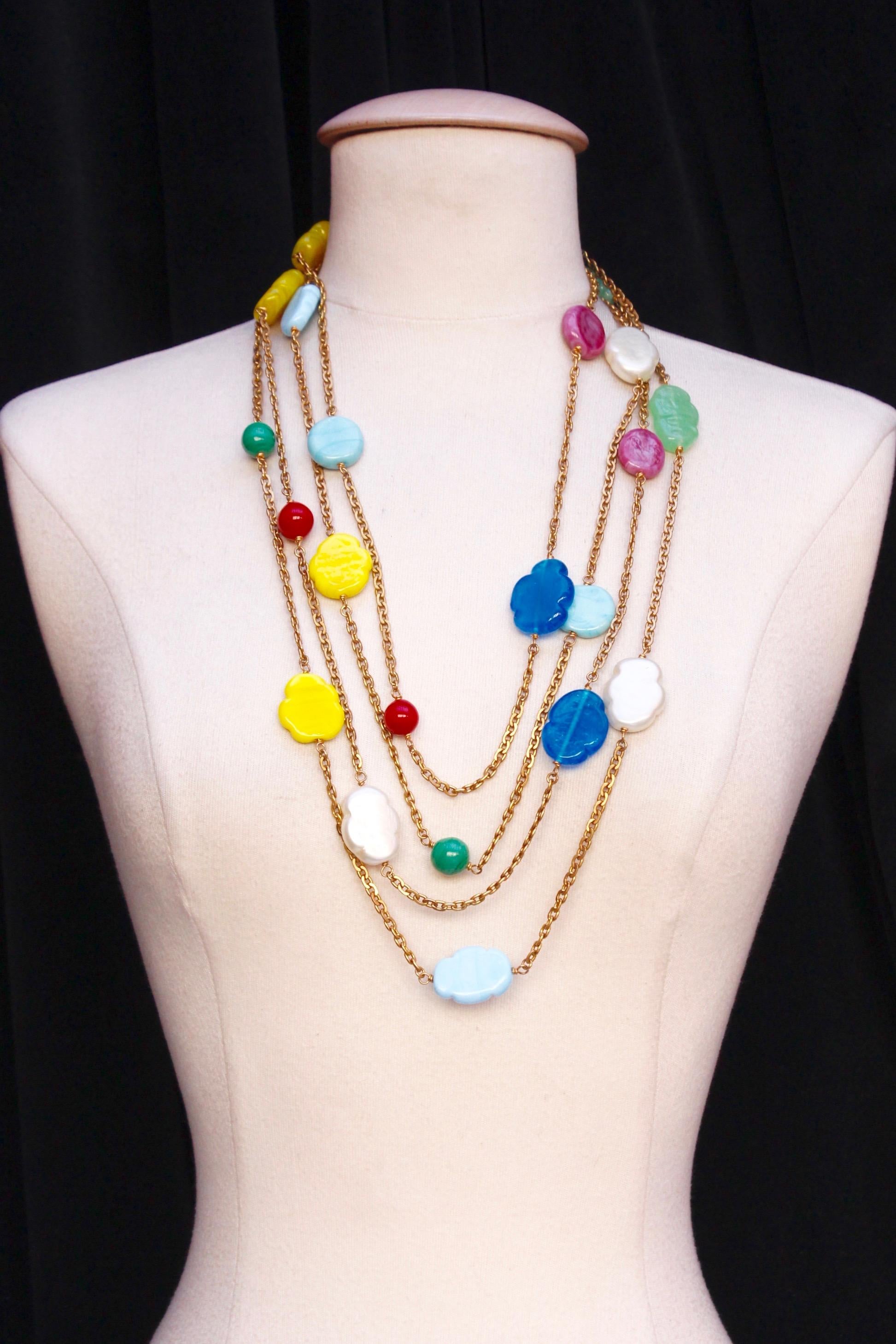 CHANEL 1990s Chain necklace with colorful glass paste clouds In Good Condition In Paris, FR