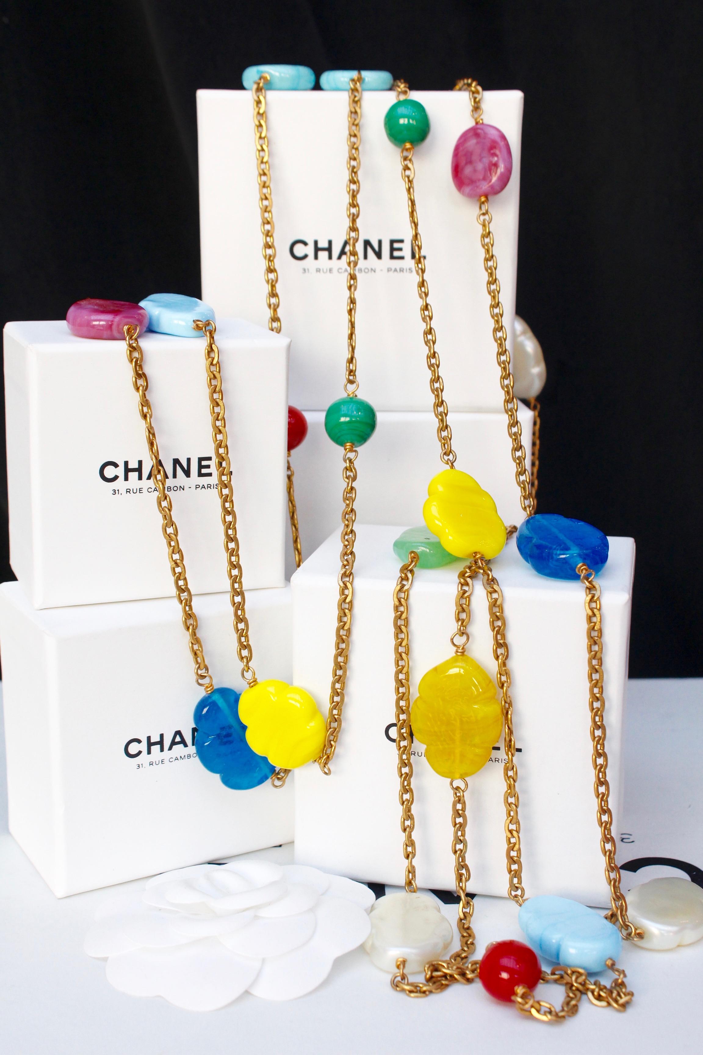 Women's CHANEL 1990s Chain necklace with colorful glass paste clouds