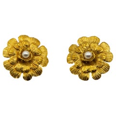 Vintage Chanel 1990s Collection 29 Floral Gilt Metal Clip-on Earrings