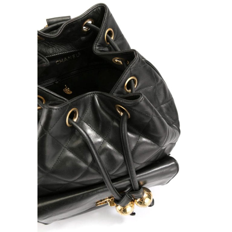 Chanel 1990's Vintage Diamond Quilted Drawstring Bucket Backpack ...