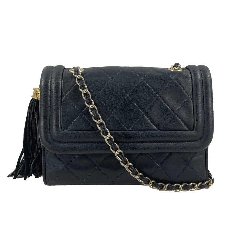 chanel quilted crossbody purse