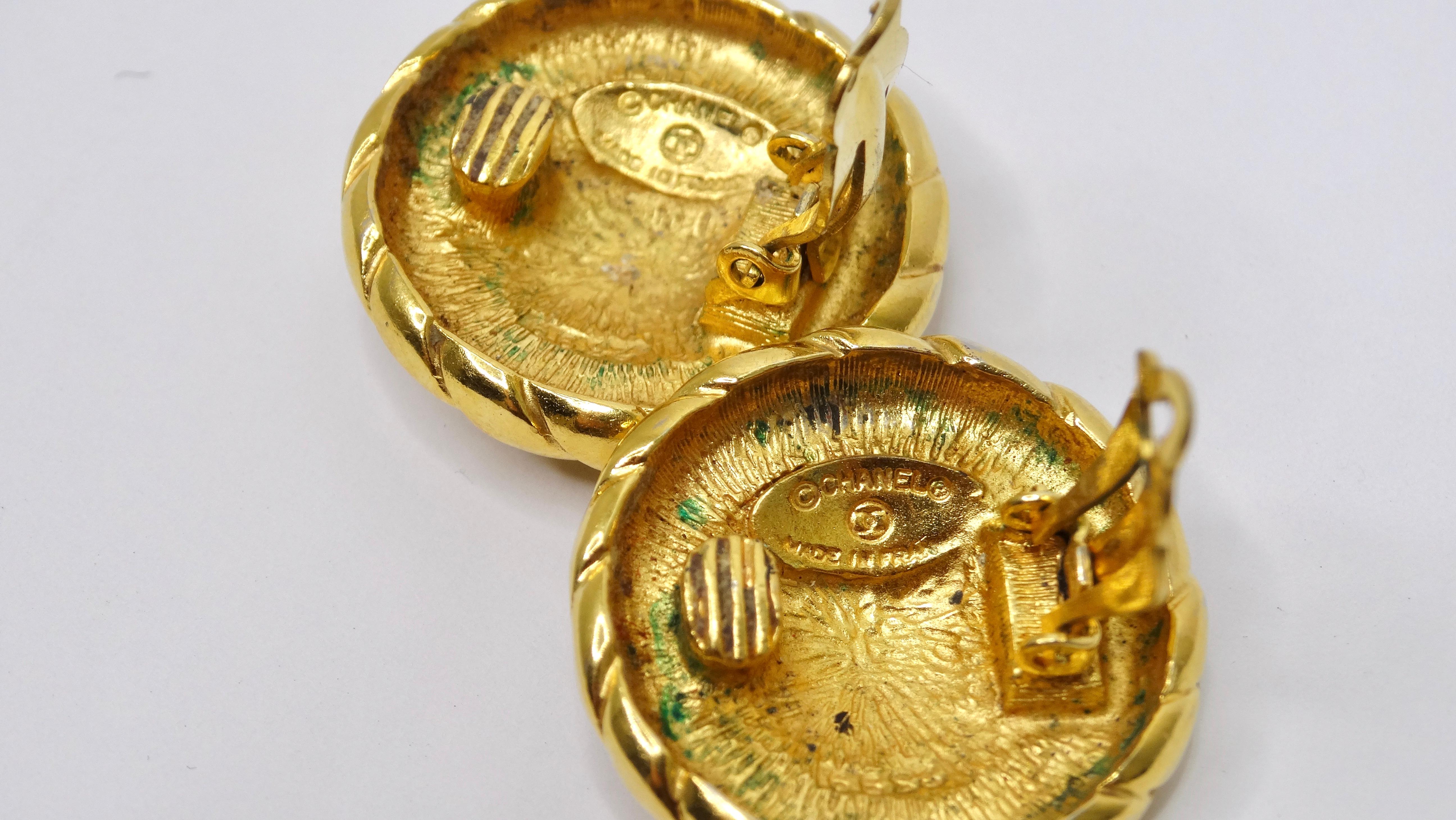 Women's Chanel 1990's Gold Textured CC Round Earrings For Sale