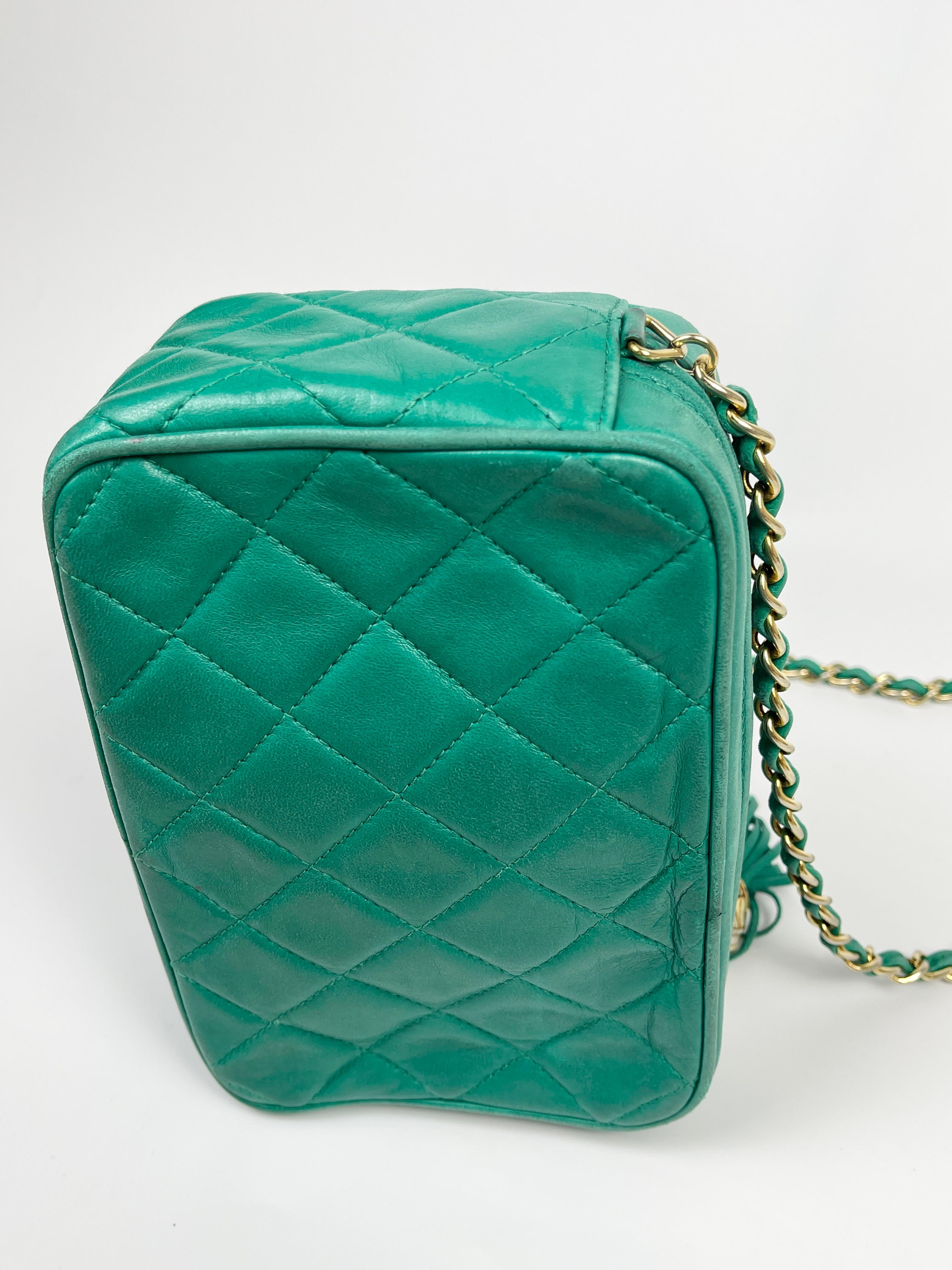 Chanel 1990's Green Lambskin Tassel Caviar CC Pocket Camera Bag 9