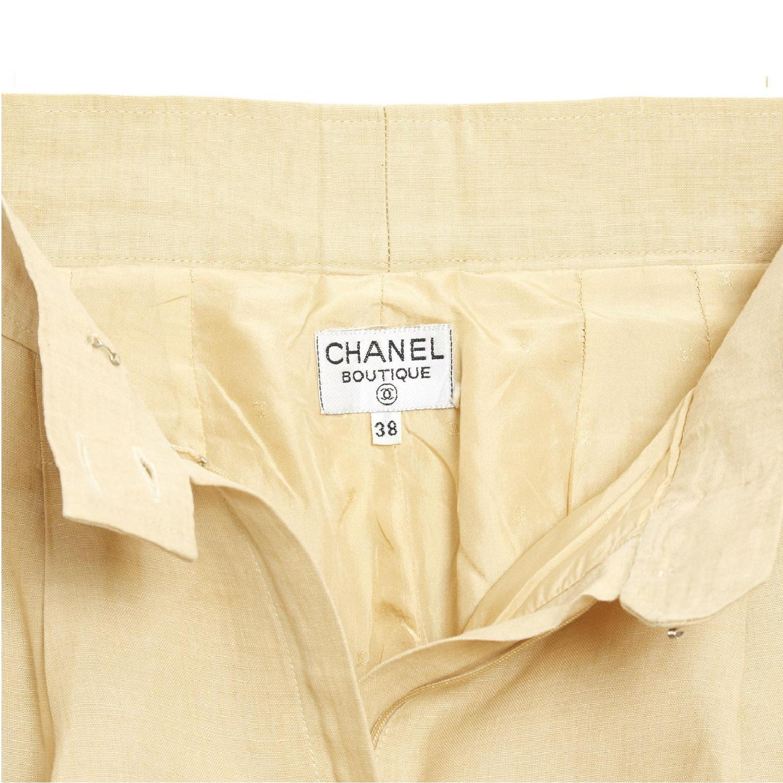 Donna Chanel 1990s Mini Short FR34/36 Beige Linen Shorts UK6 US4 in vendita