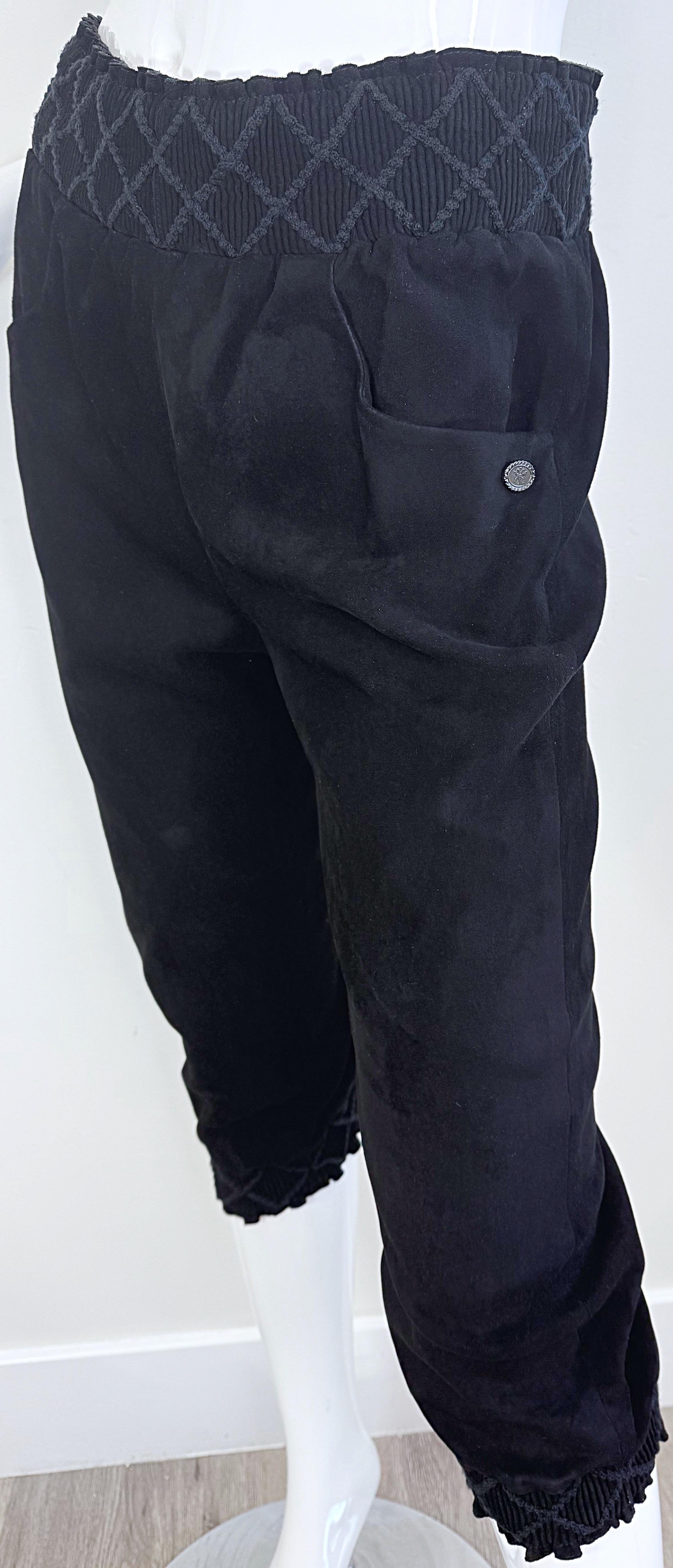 Chanel 1990s Size 40 Suede Leather Black Knickers Vintage 90s Shorts Capri For Sale 1
