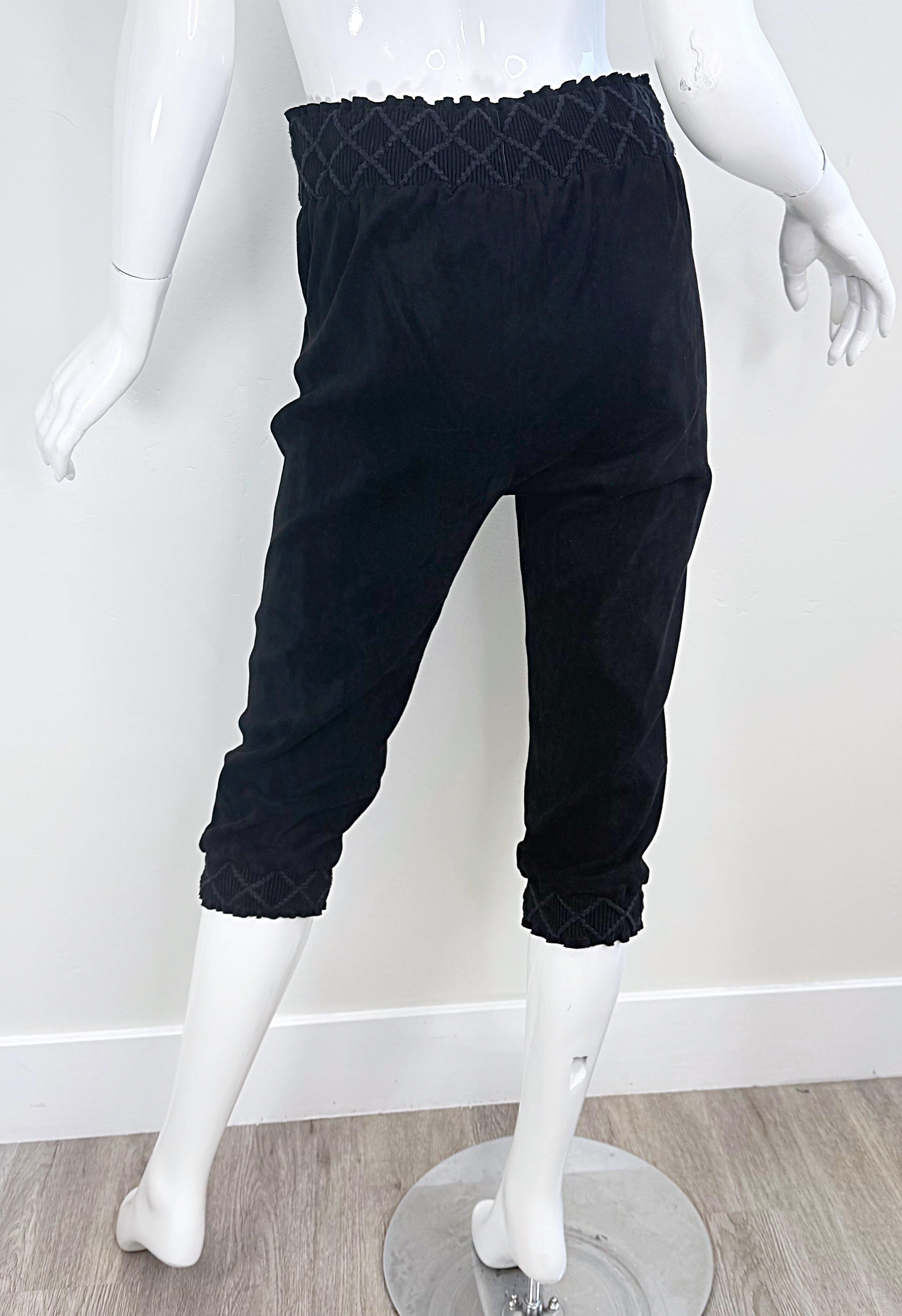Chanel 1990s Size 40 Suede Leather Black Knickers Vintage 90s Shorts Capri For Sale 5