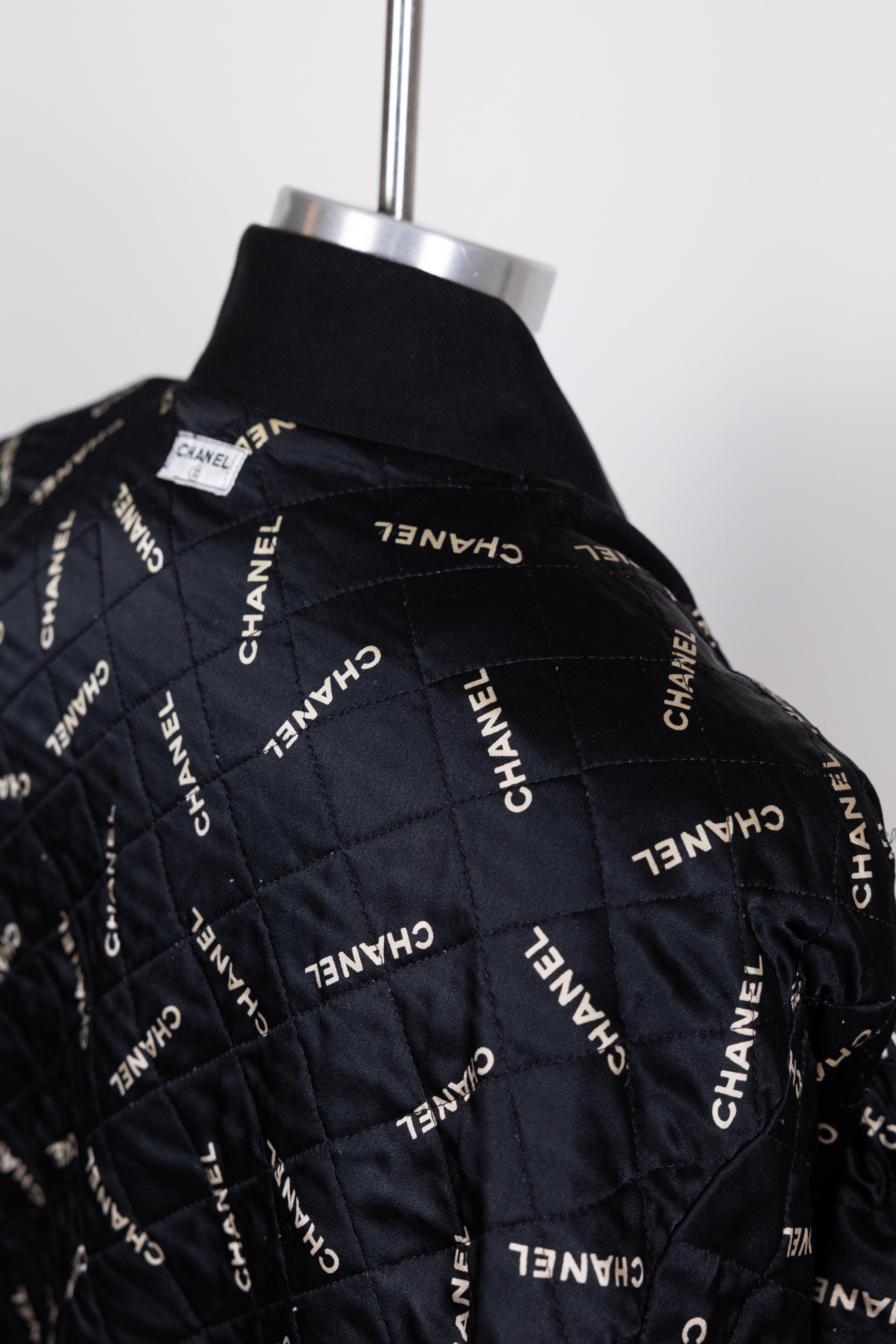 Year: 1990s
Material: Denim
Color: Black

Measurements: 
Size Tag: None, fits approx 38-40
Shoulder to Shoulder: 66cm 
Armpit to Armpit: 58cm 
Sleeve Length: 46cm 
Total Length: 77cm

Condition Notes: Good.