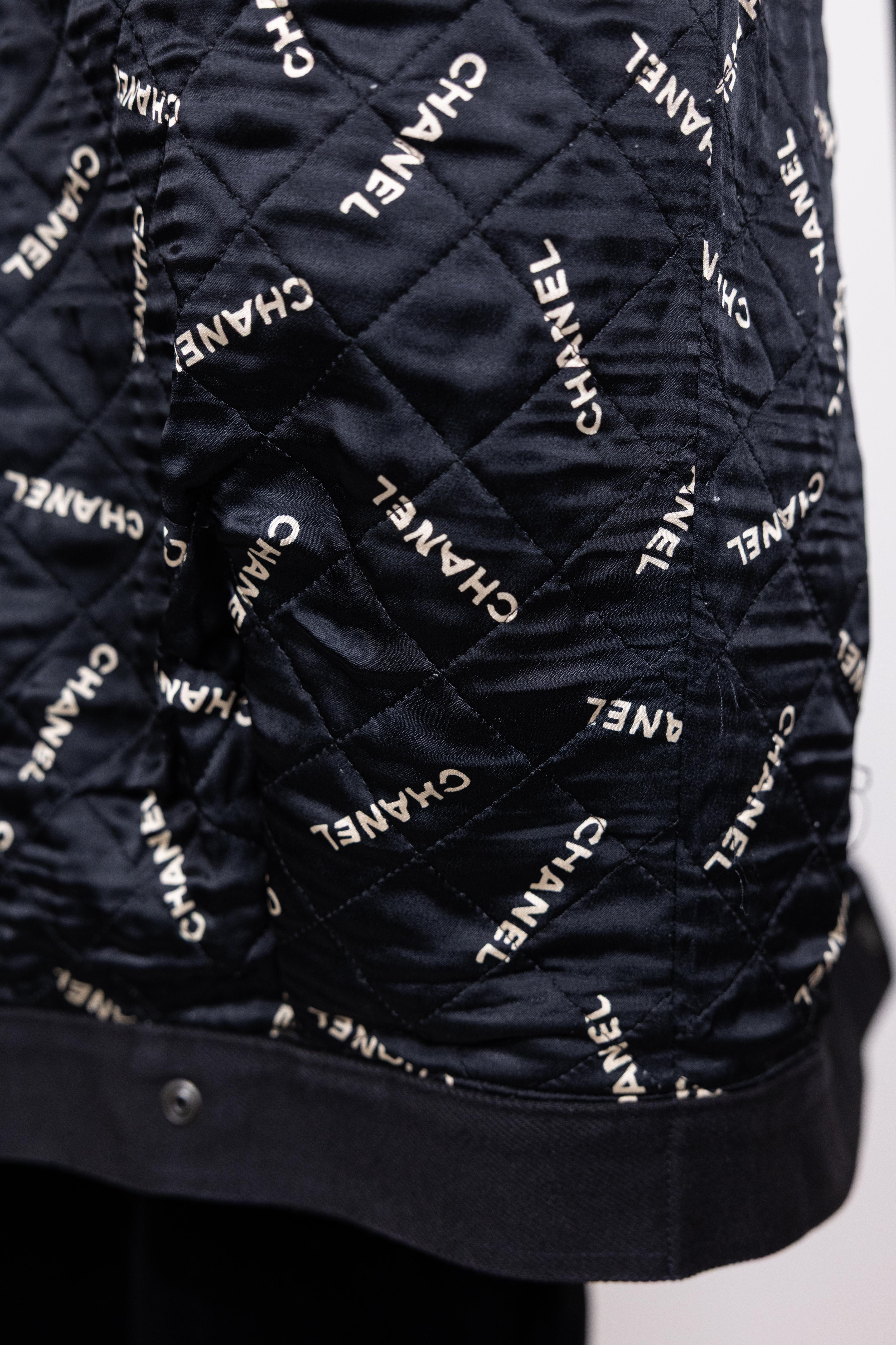 Chanel 1990s Vintage Black Denim Jacket In Good Condition For Sale In San Francisco, CA