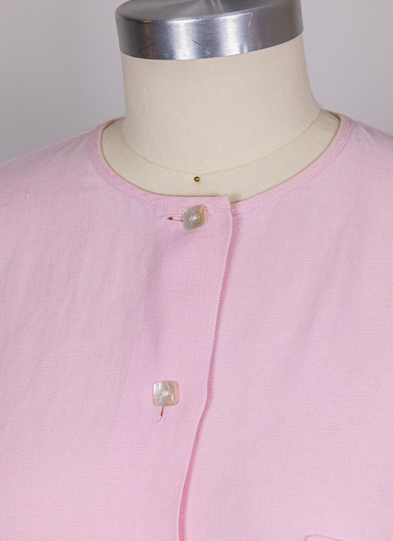 De las mujeres Camisa abotonada rosa claro vintage Chanel años 90 en venta