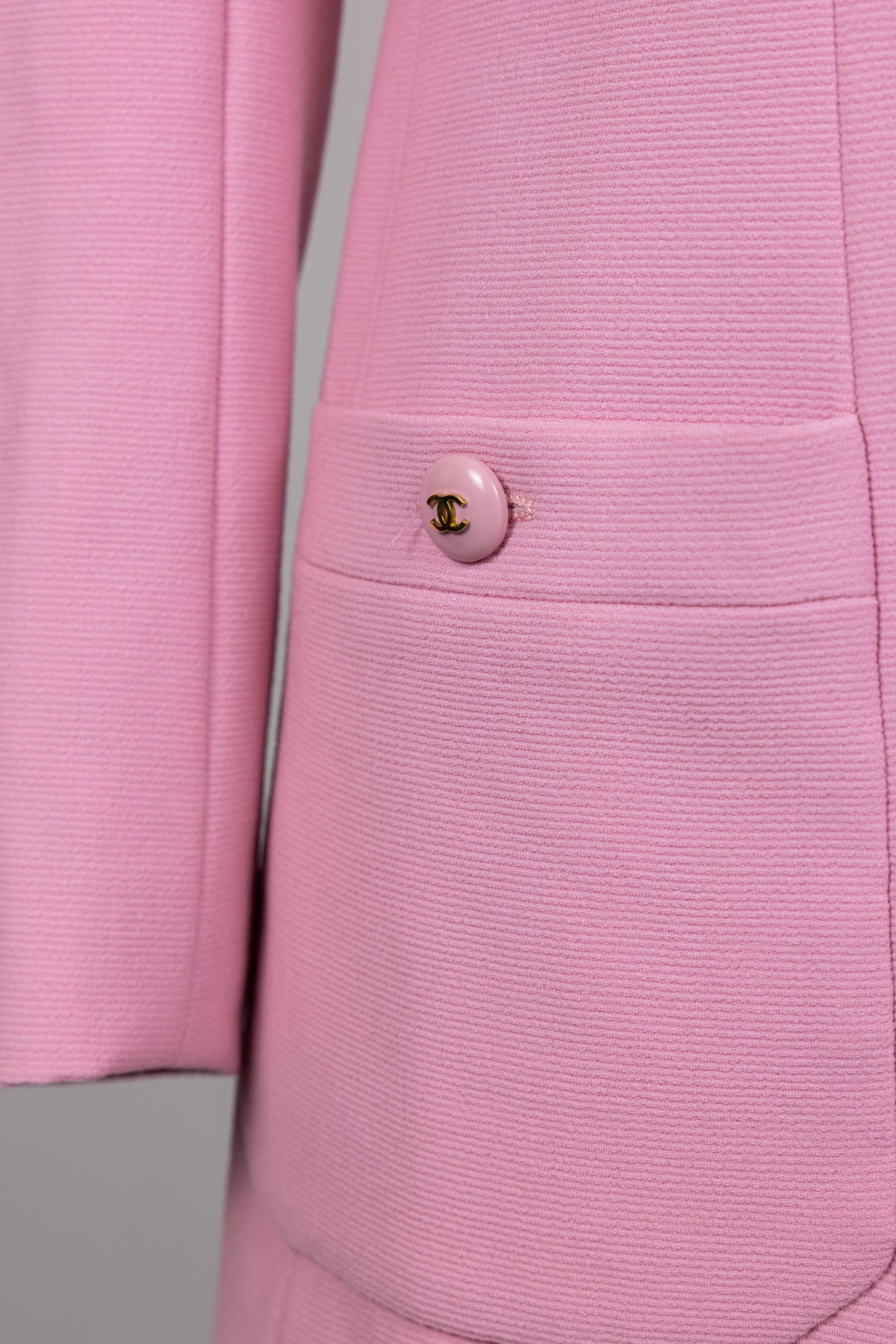 Chanel 1990s Vintage Pink Logo Buttons Jacket For Sale 7
