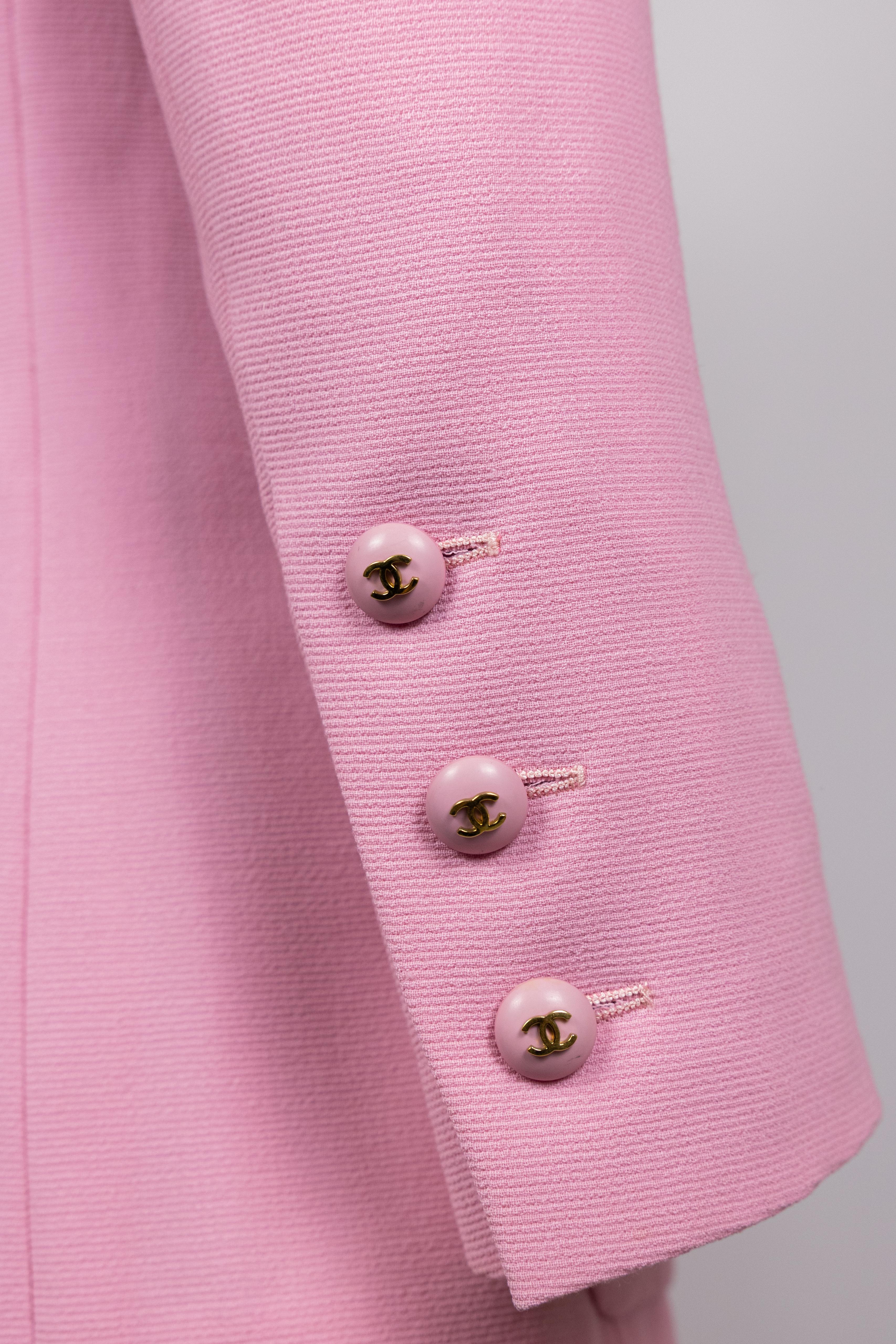 Chanel 1990s Vintage Pink Logo Buttons Jacket For Sale 9
