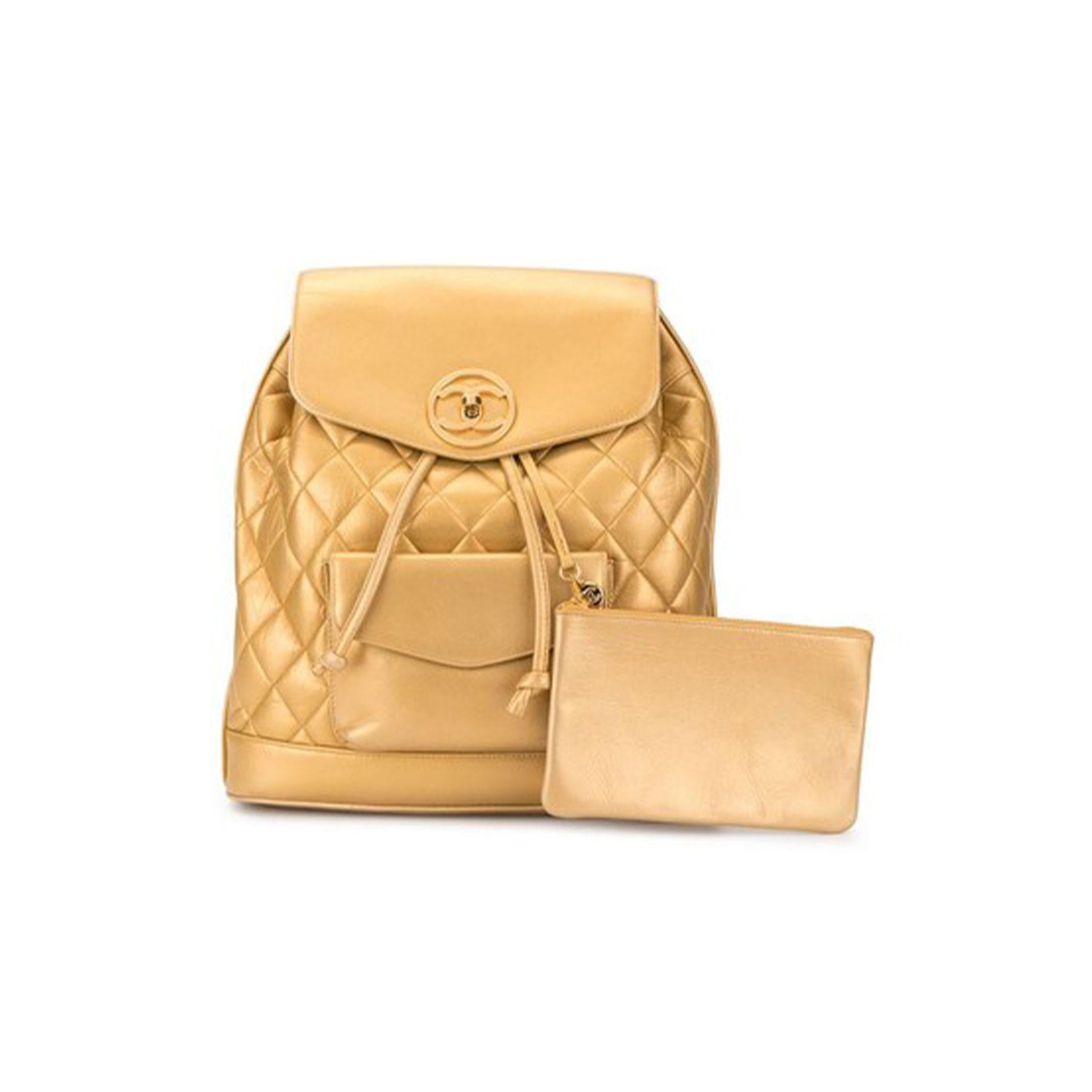 Chanel 1990er Jahre Vintage Seltener Rucksack Gold Lammfell Leder Rucksack im Zustand „Gut“ im Angebot in Miami, FL