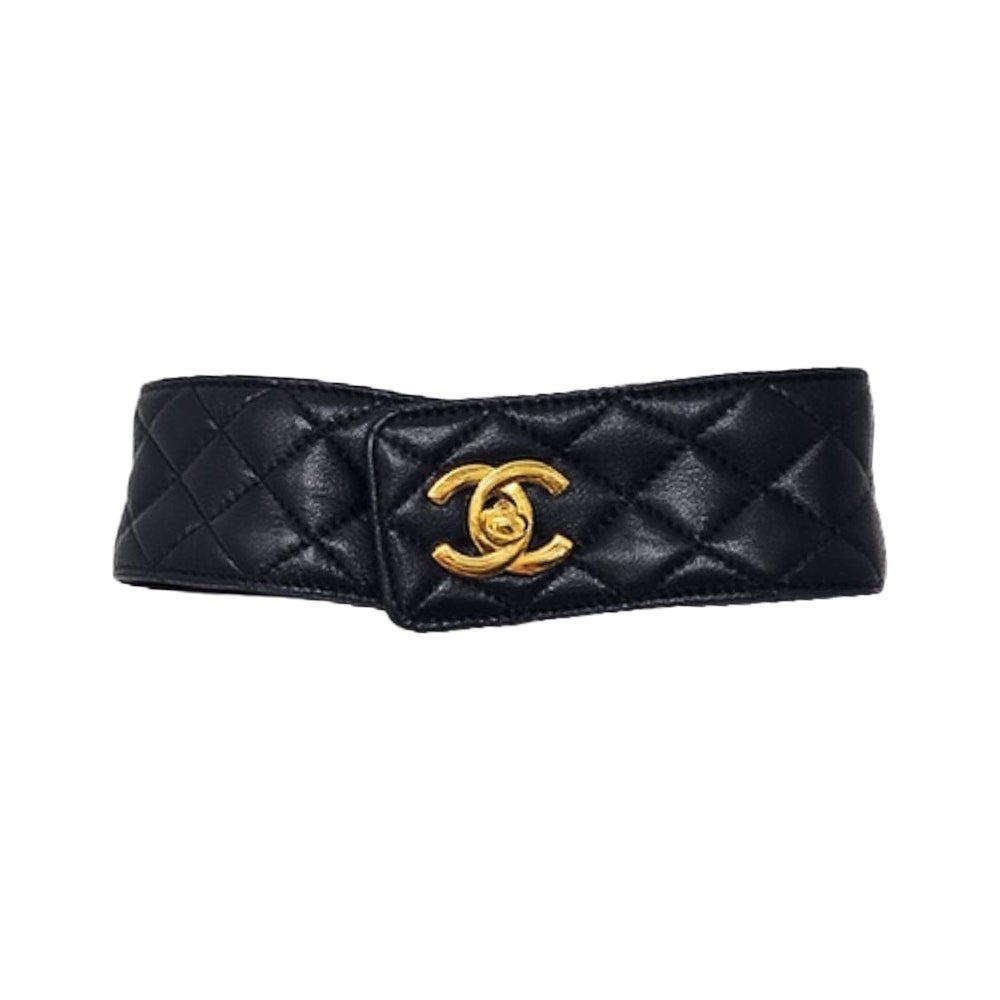 Chanel 1991 Fall/Winter Black Leather Turnlock Choker For Sale