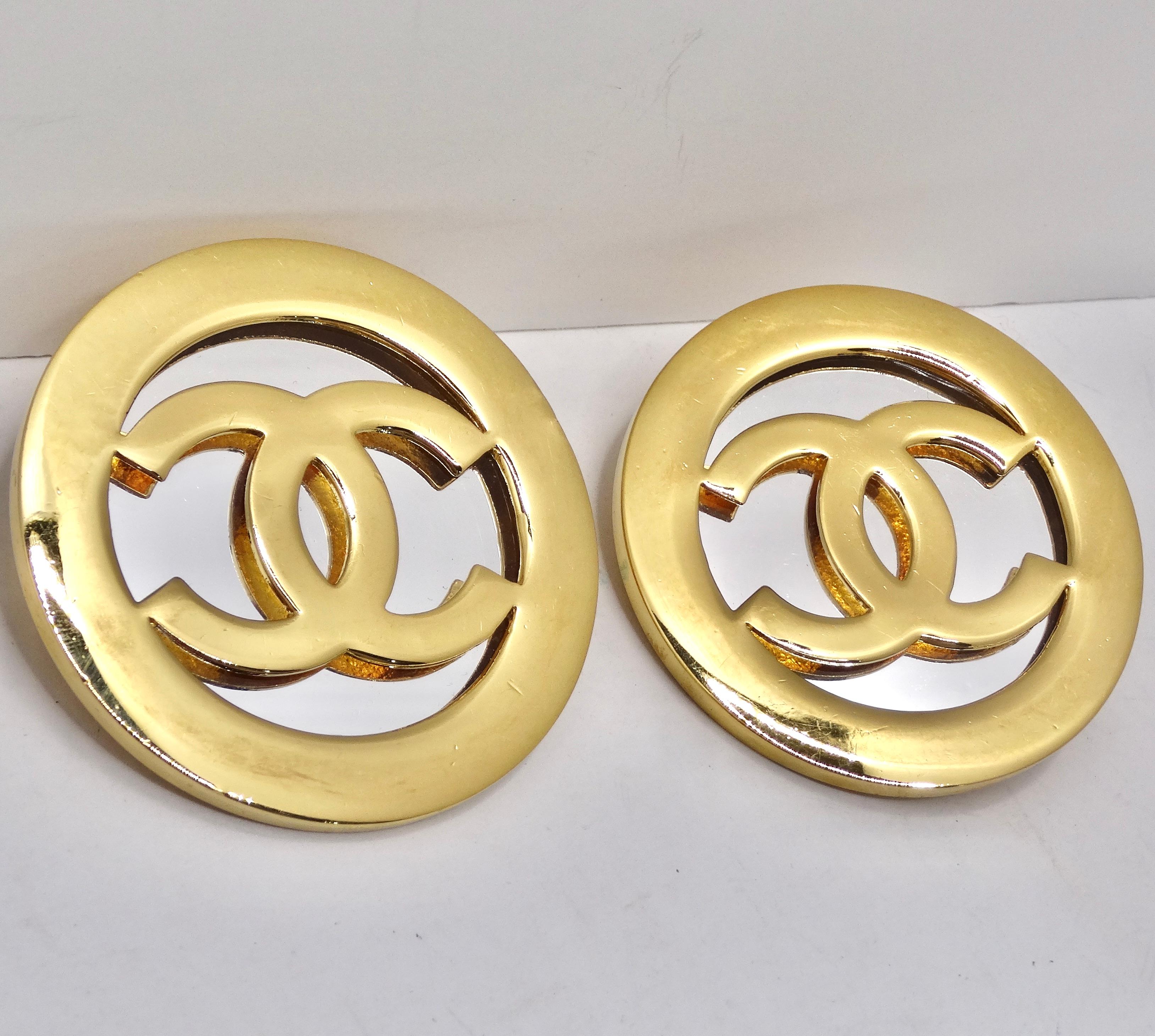 Chanel 1991 Gold Metal and Silver Mirror Oversize CC Earrings In Good Condition For Sale In Scottsdale, AZ