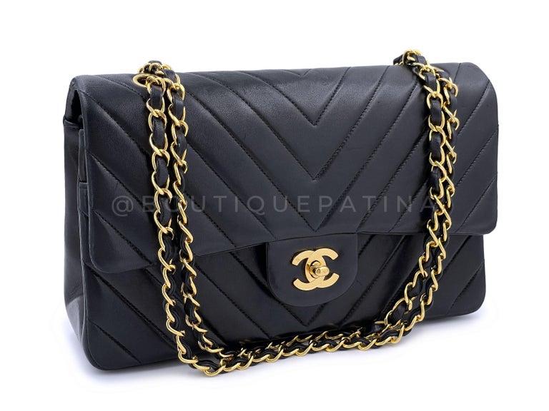 Chanel 1991 Vintage Black Chevron Medium Classic Double Flap Bag 24k GHW  66870 For Sale at 1stDibs