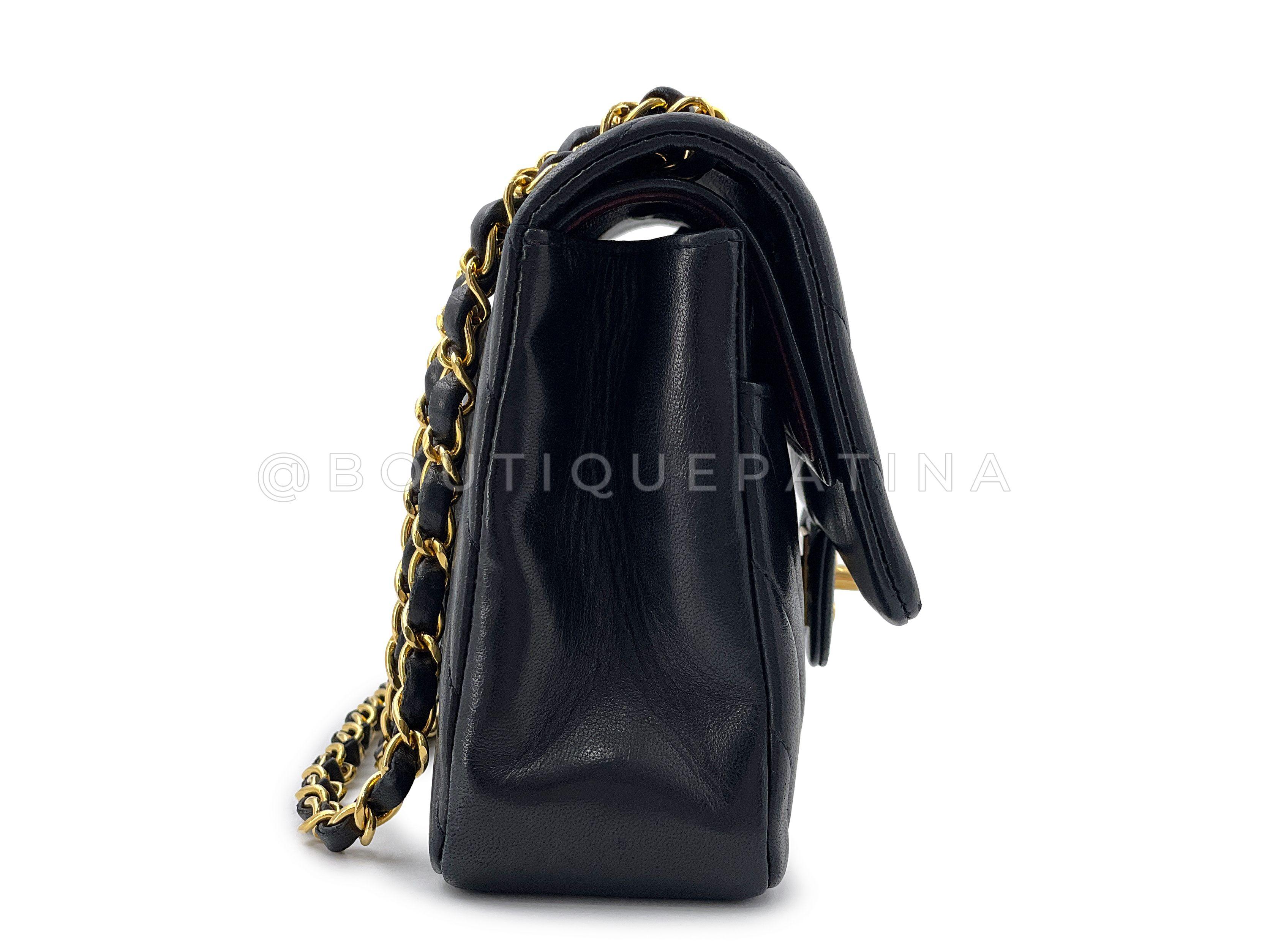 Women's Chanel 1991 Vintage Black Chevron Medium Classic Double Flap Bag 24k GHW 67013 For Sale