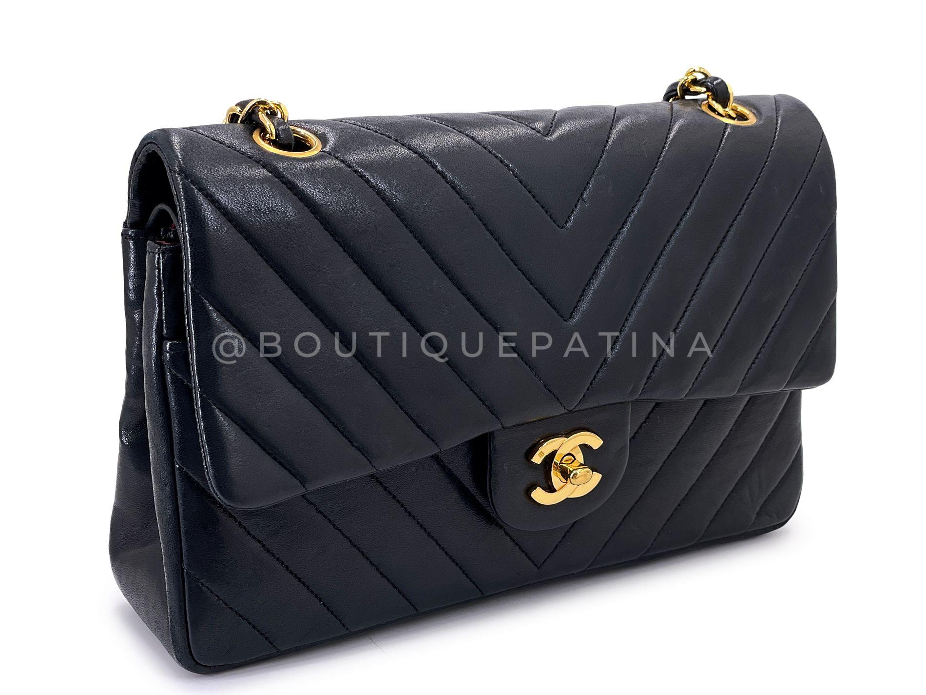 Noir Chanel 1991 Vintage Black Chevron Medium Classic Double Flap Bag 24k GHW 67990 en vente