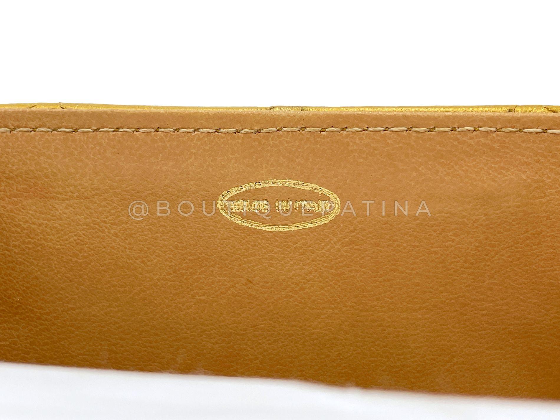 Chanel 1991 Vintage Gold Bronze Petite Vanity Bag 24k GHW 68925 en vente 7