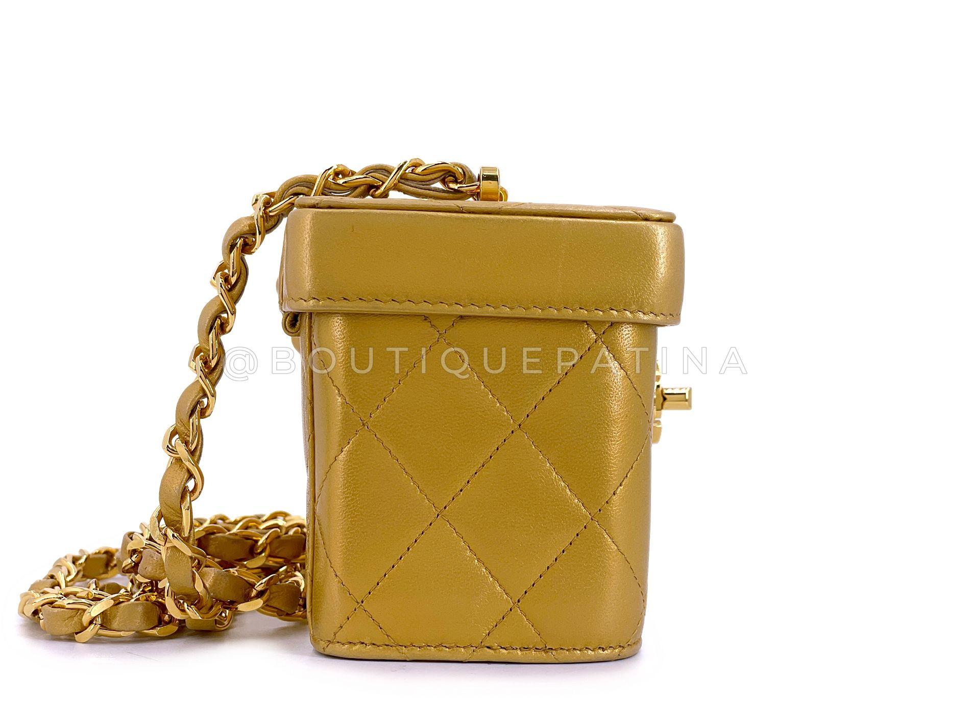 Chanel 1991 Vintage Gold Bronze Petite Vanity Bag 24k GHW 68925 Excellent état - En vente à Costa Mesa, CA