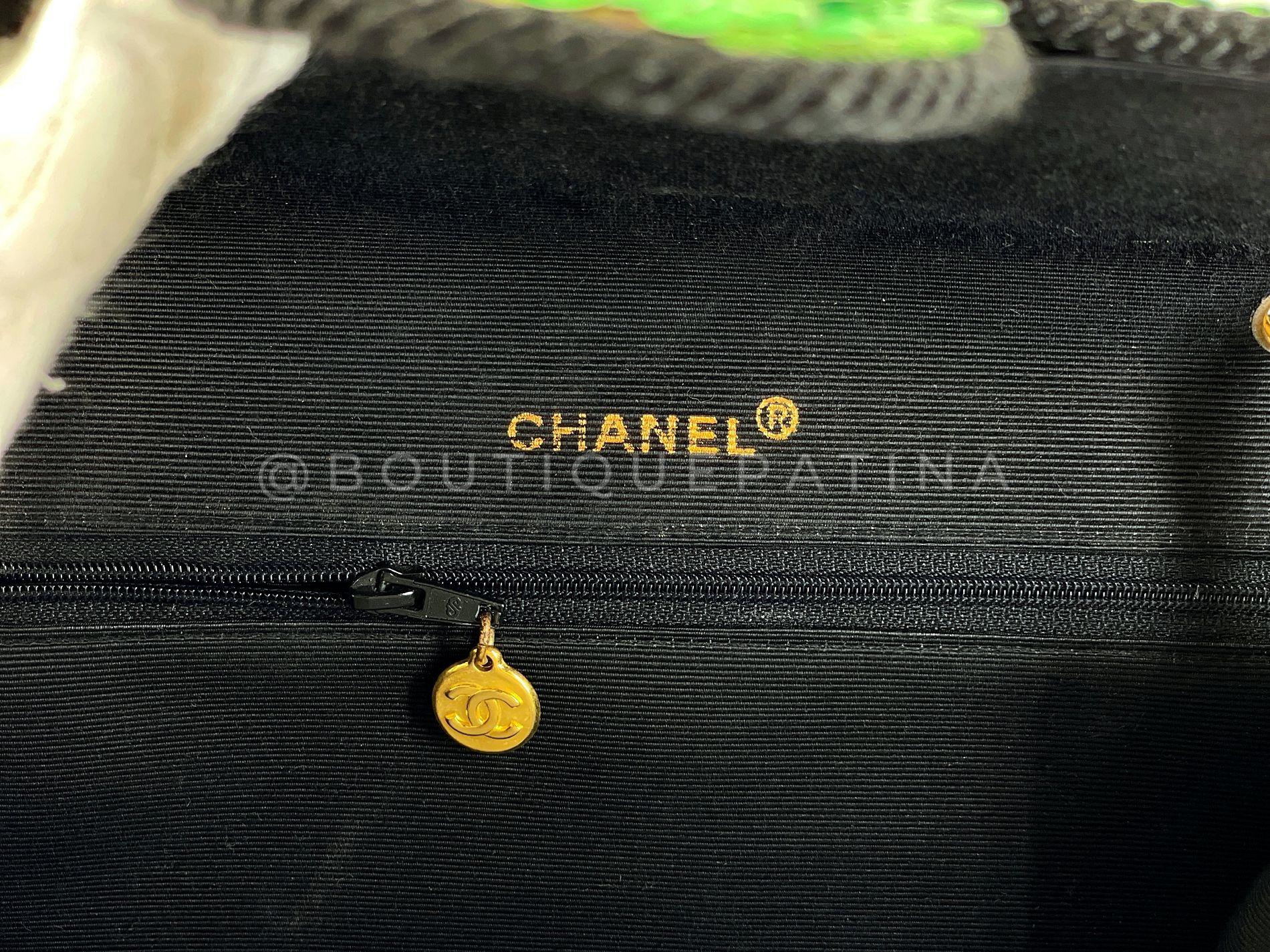 Chanel 1991 Vintage Iridescent Green Sequin Medium Flap Bag 24k GHW 67976 For Sale 7
