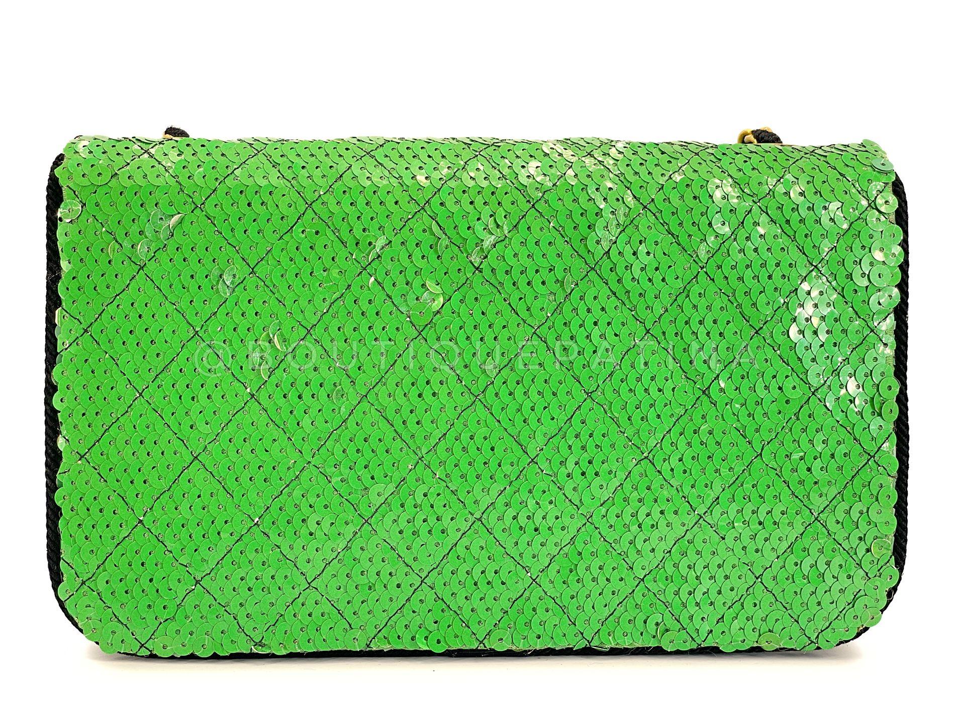 Chanel 1991 Vintage Iridescent Green Sequin Medium Flap Bag 24k GHW 67976 For Sale 1