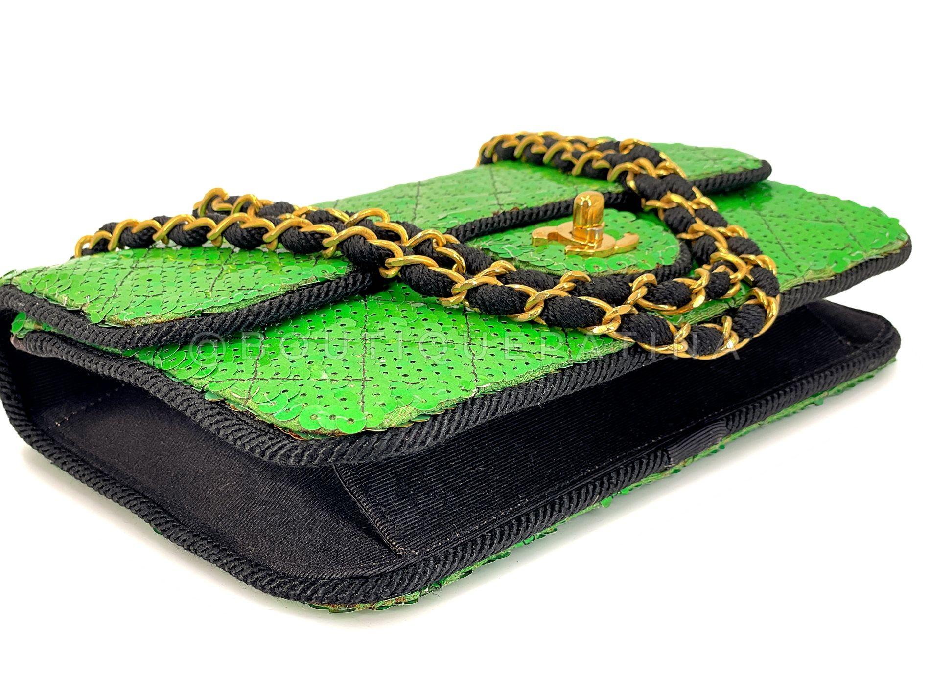 Chanel 1991 Vintage Iridescent Green Sequin Medium Flap Bag 24k GHW 67976 For Sale 3