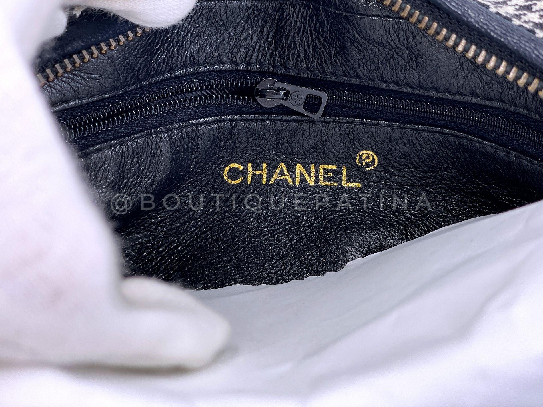 Chanel 1991 Vintage Mini Houndstooth Camera Bag 24k GHW Black White 68256 For Sale 9