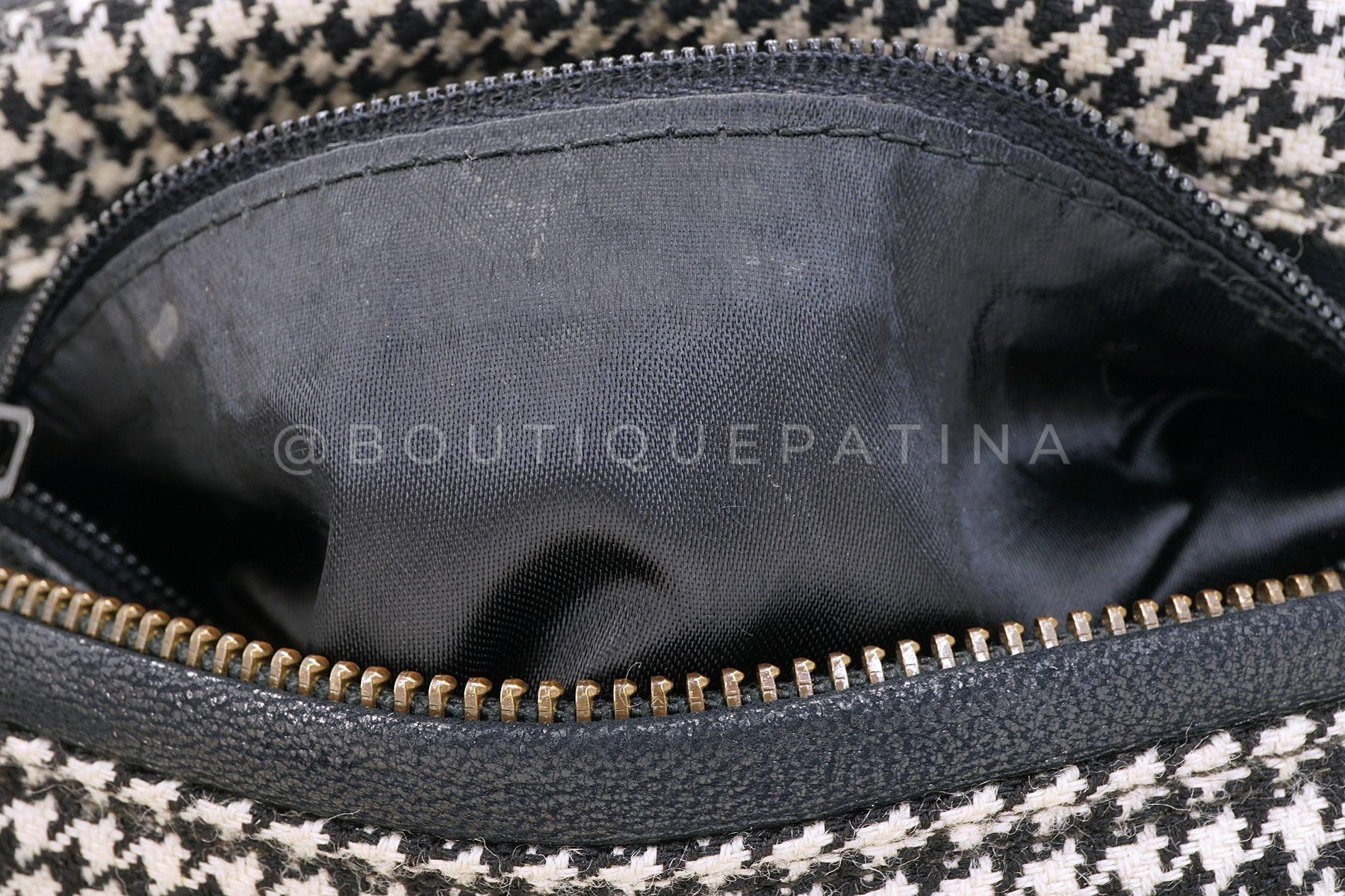 Chanel 1991 Vintage Mini Houndstooth Camera Bag 24k GHW Black White 68256 For Sale 11
