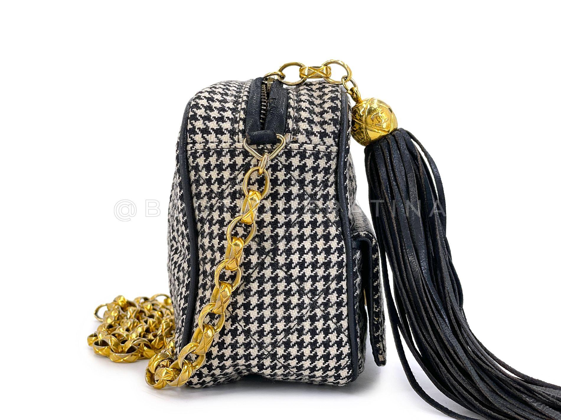 Chanel 1991 Vintage Mini Houndstooth Camera Bag 24k GHW Black White 68256 For Sale 1