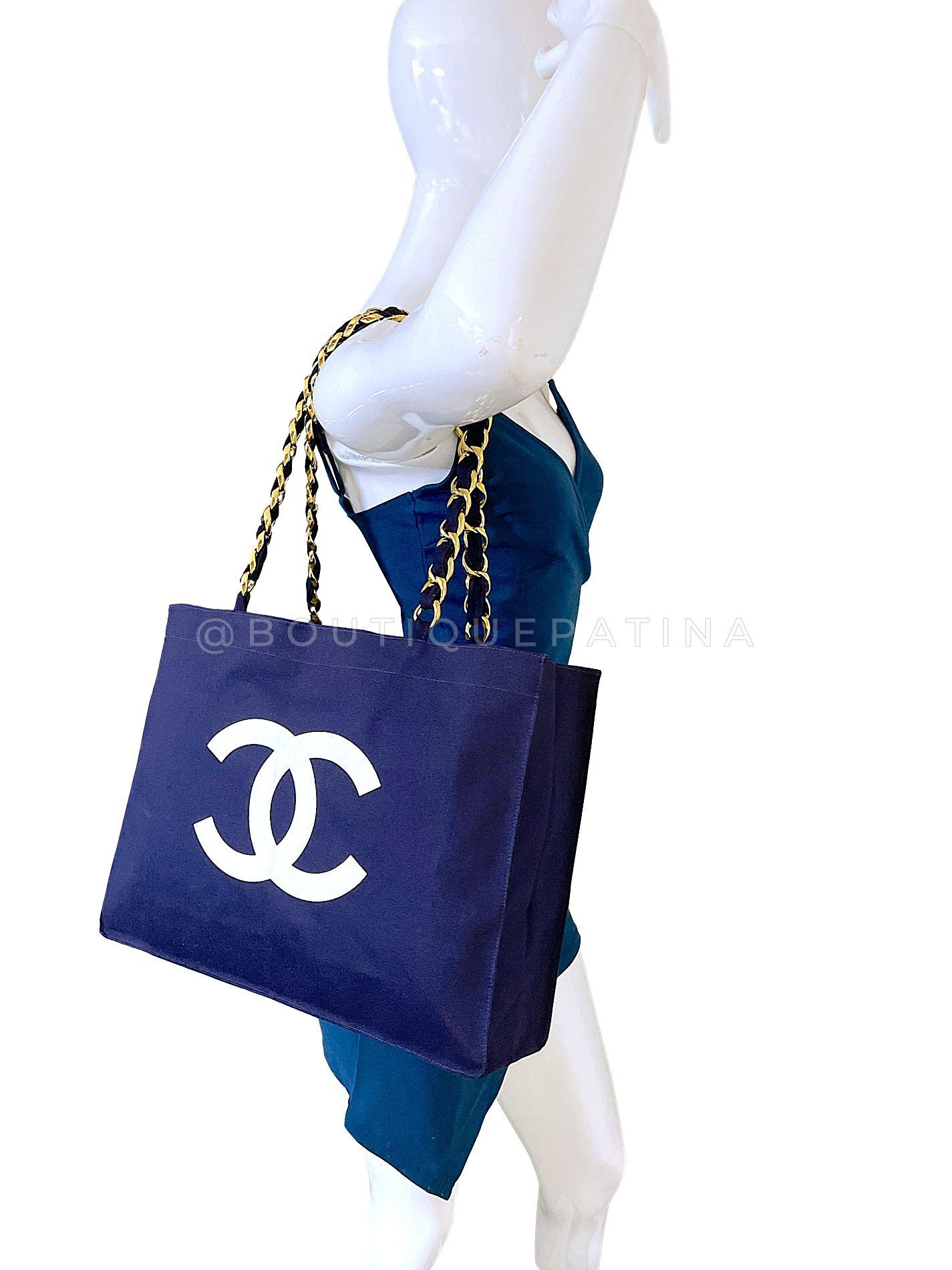 Chanel 1991 Vintage Navy Printed Canvas Chunky Chain Tote Bag 24k GHW 68495 11