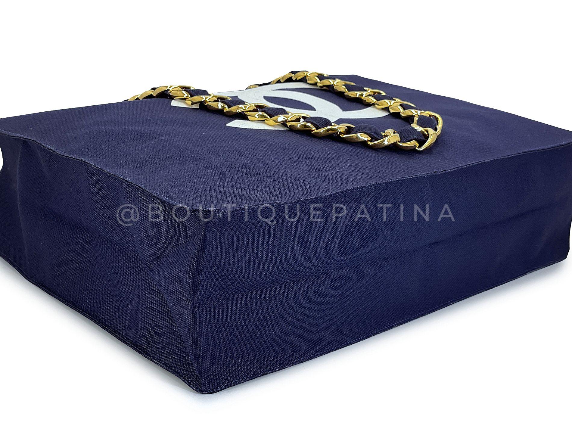 Chanel 1991 Vintage Navy Printed Canvas Chunky Chain Tote Bag 24k GHW 68495 3