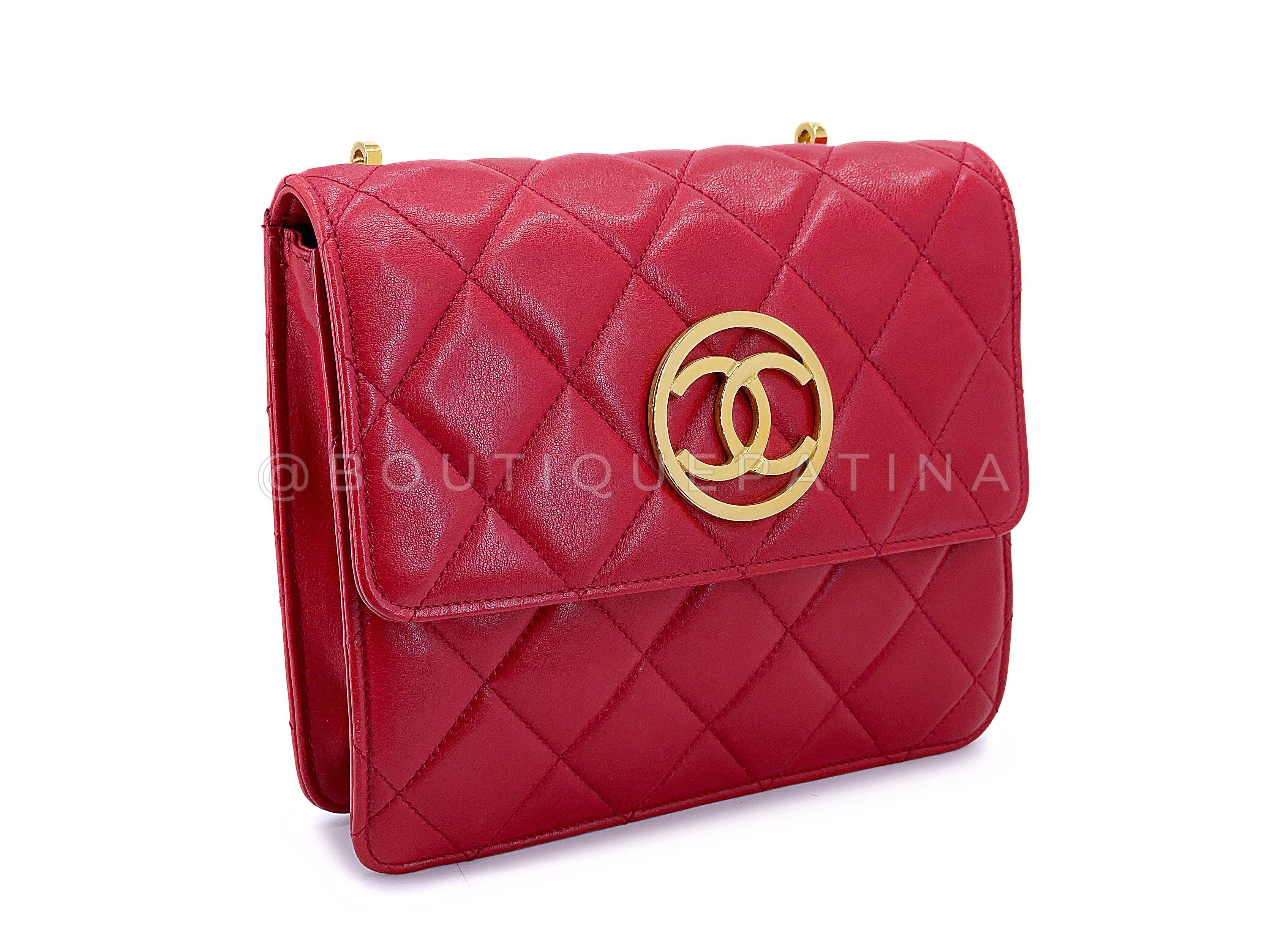 Chanel 1991 Vintage Red Encircled CC Mini Flap Bag 24k GHW 67768 In Excellent Condition In Costa Mesa, CA