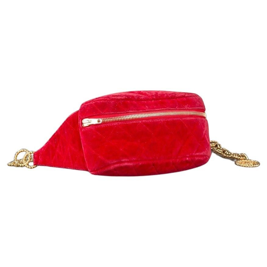 Chanel 1991 Vintage Red Velvet Quilted Medallion Fanny Pack Waist Belt Bag Rare For Sale 6