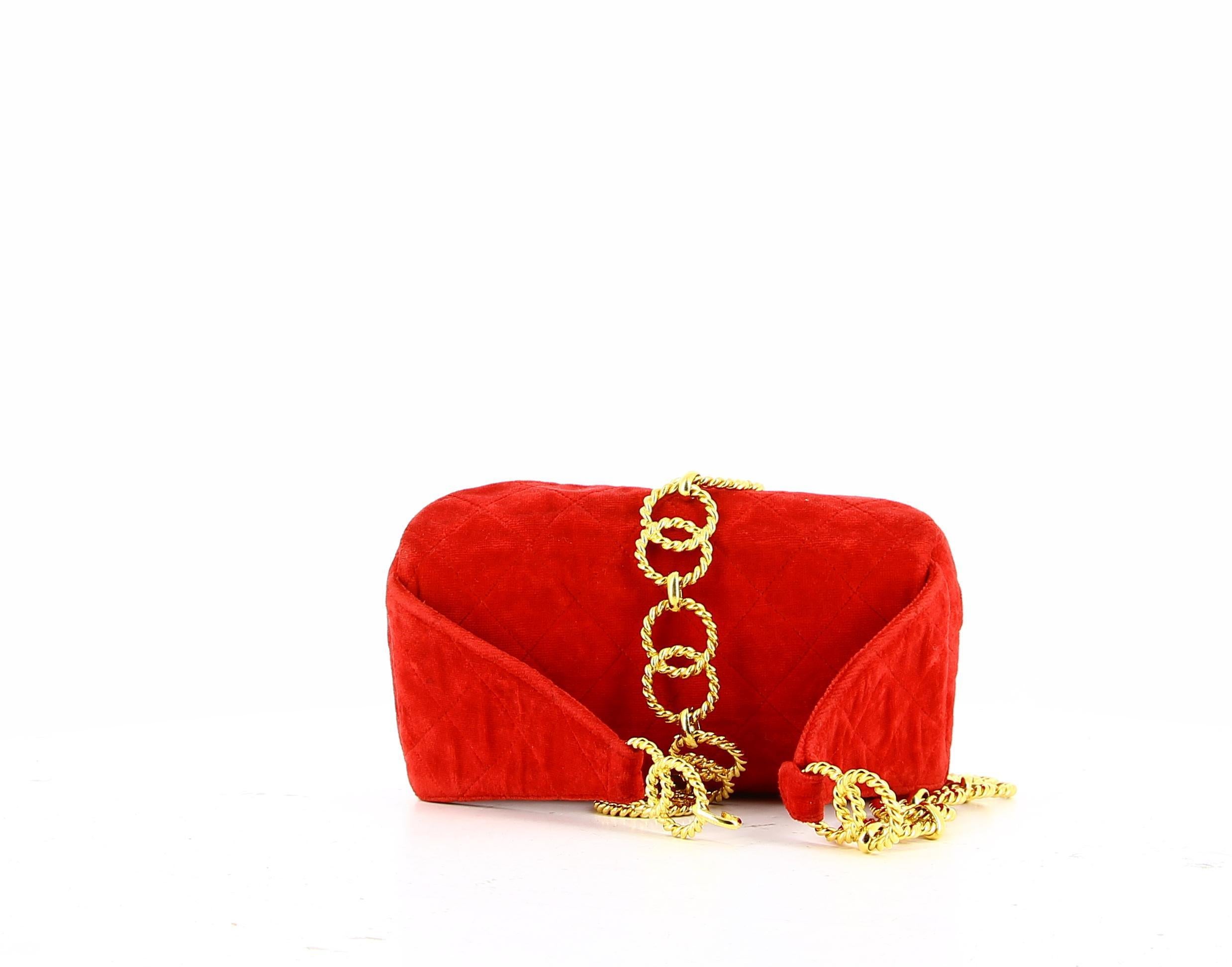 Chanel 1991 Vintage Red Velvet Quilted Medallion Fanny Pack Waist Belt Bag Rare For Sale 10
