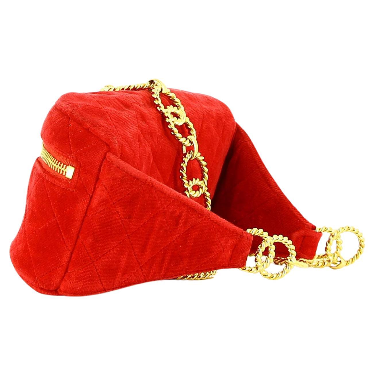 Chanel 1991 Vintage Red Velvet Quilted Medallion Fanny Pack Waist Belt Bag Rare For Sale 3