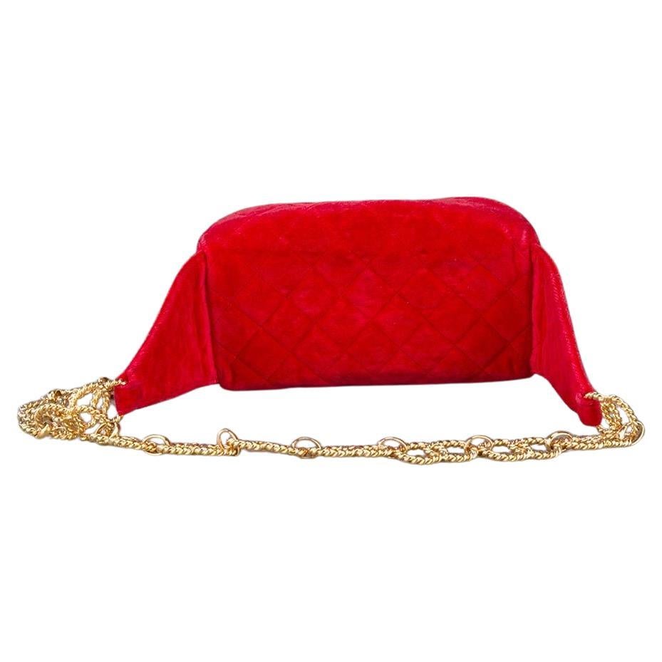 Chanel 1991 Vintage Red Velvet Quilted Medallion Fanny Pack Waist Belt Bag Rare For Sale 5