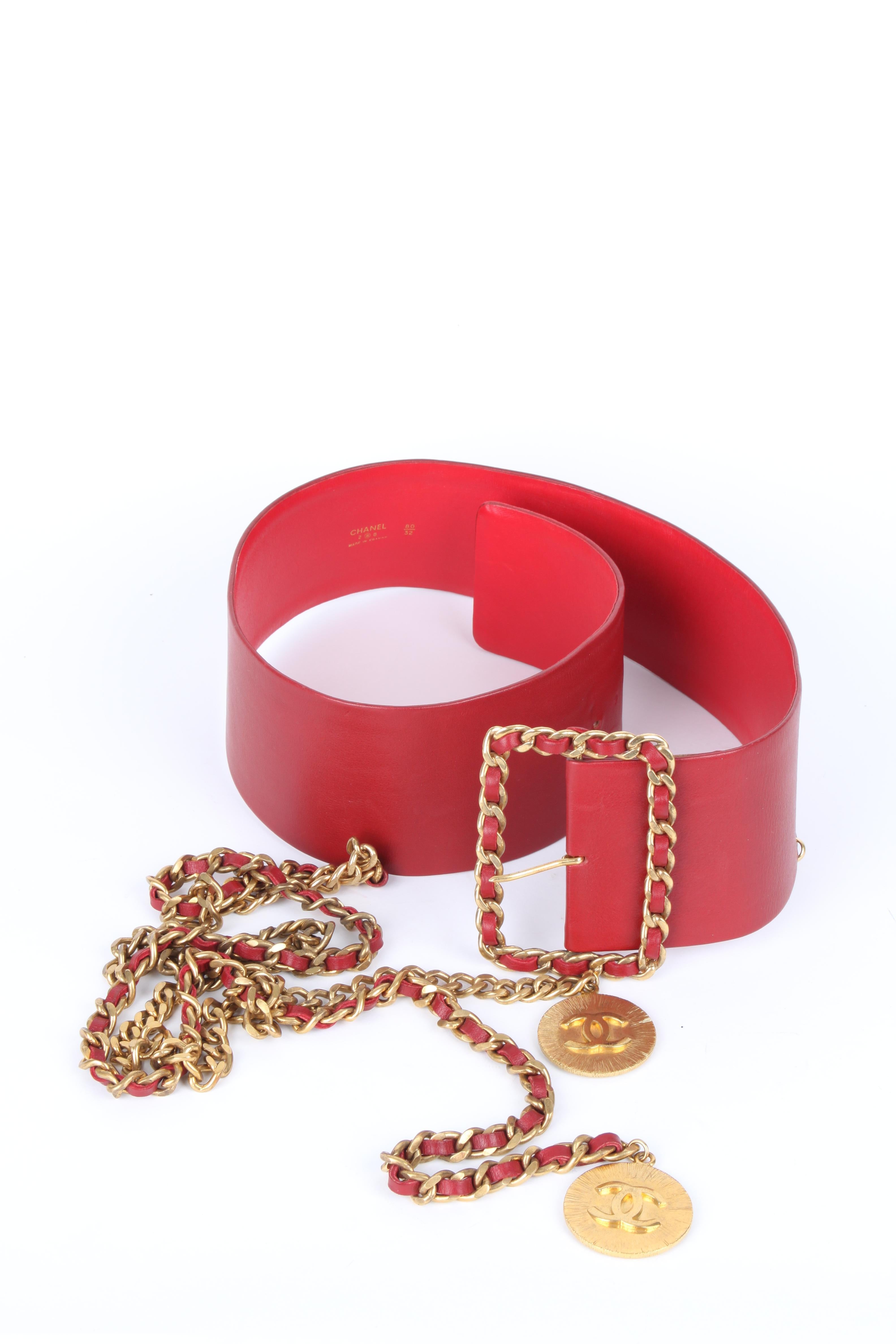 Chanel 1991 Wide Long Chain Medallion Red Leather Belt For Sale 1