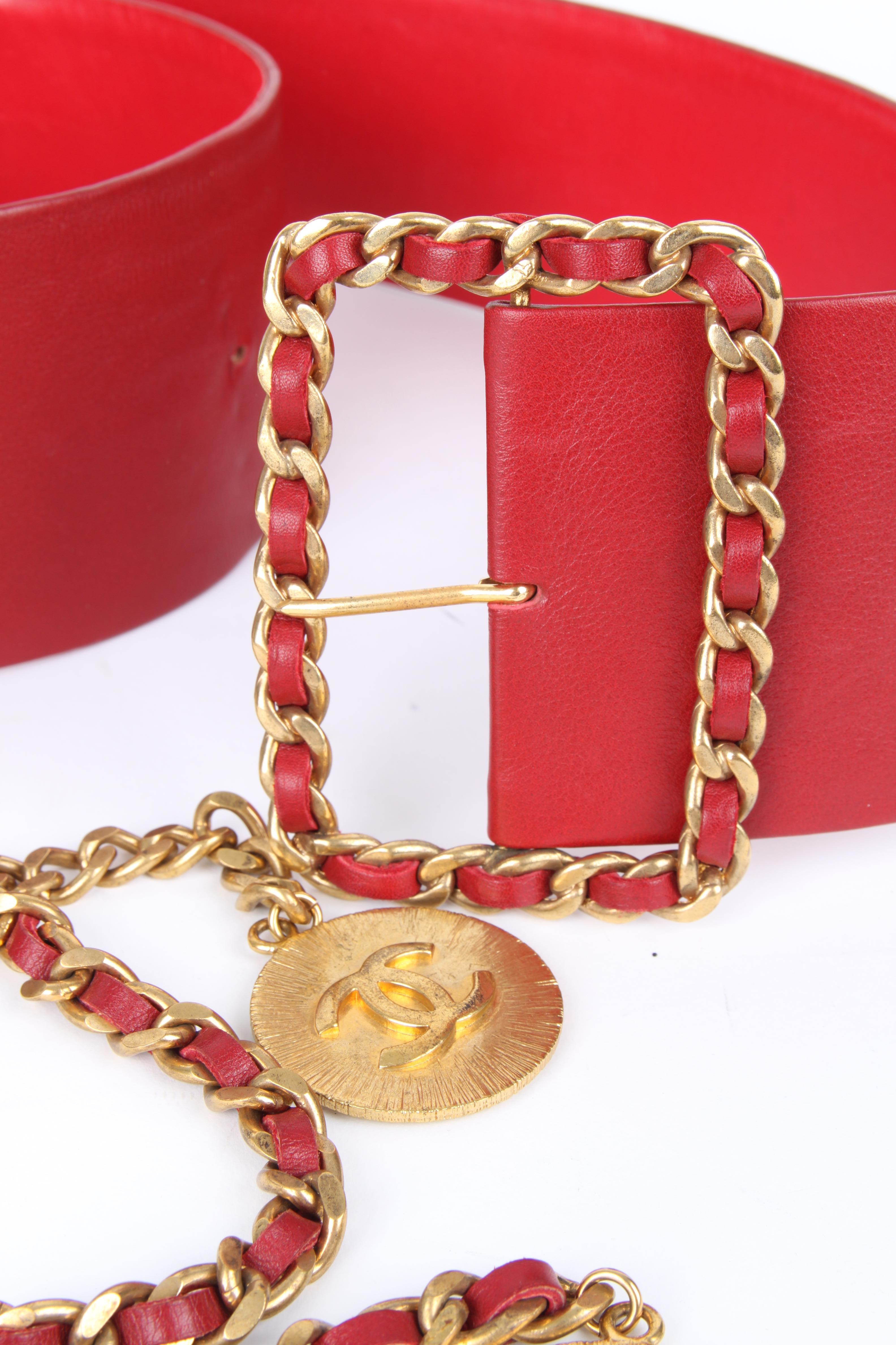 Chanel 1991 Wide Long Chain Medallion Red Leather Belt For Sale 2