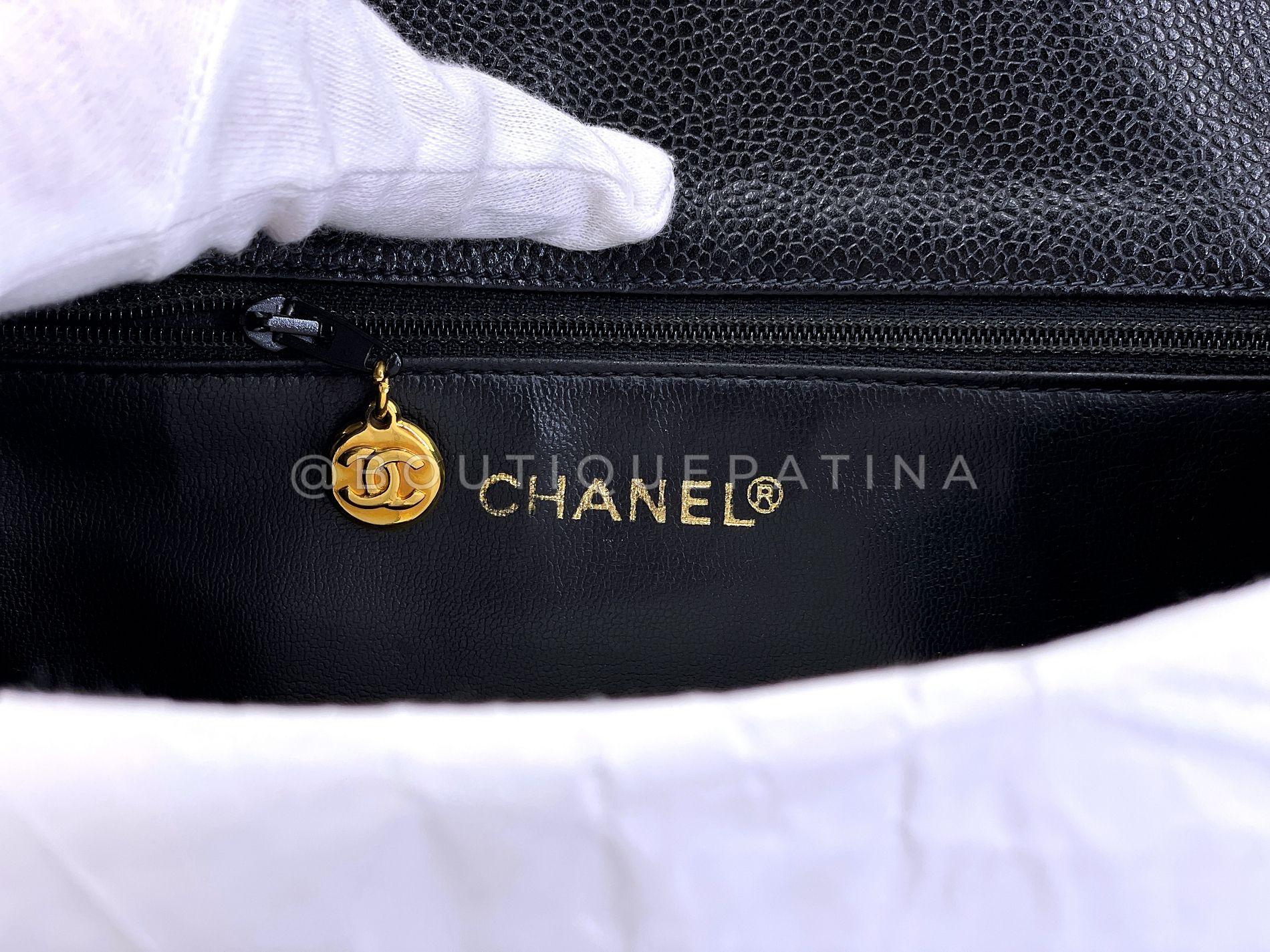 Chanel 1992 Black Vintage Chevron Caviar Encircled CC Flap Bag 24k GHW 68713 en vente 6