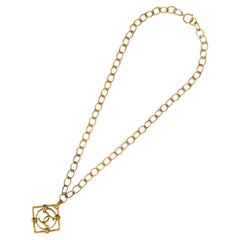 Collana con ciondolo con logo CC grande Chanel 1992 di Karl Lagerfeld - Stagione 29