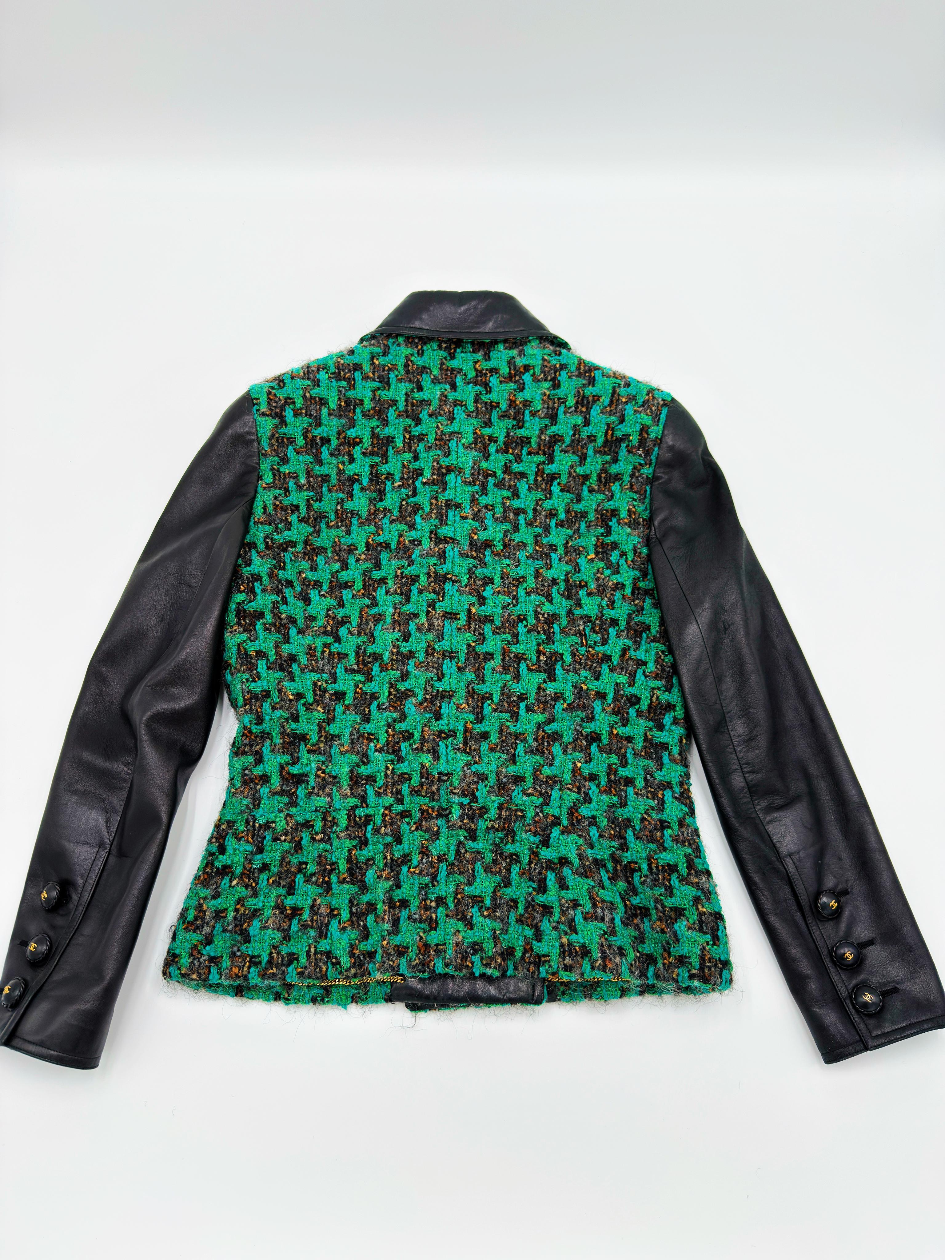Chanel 1992 Fall/Winter Runway Vintage Black Leather Green Tweed Logo Button Jac 1