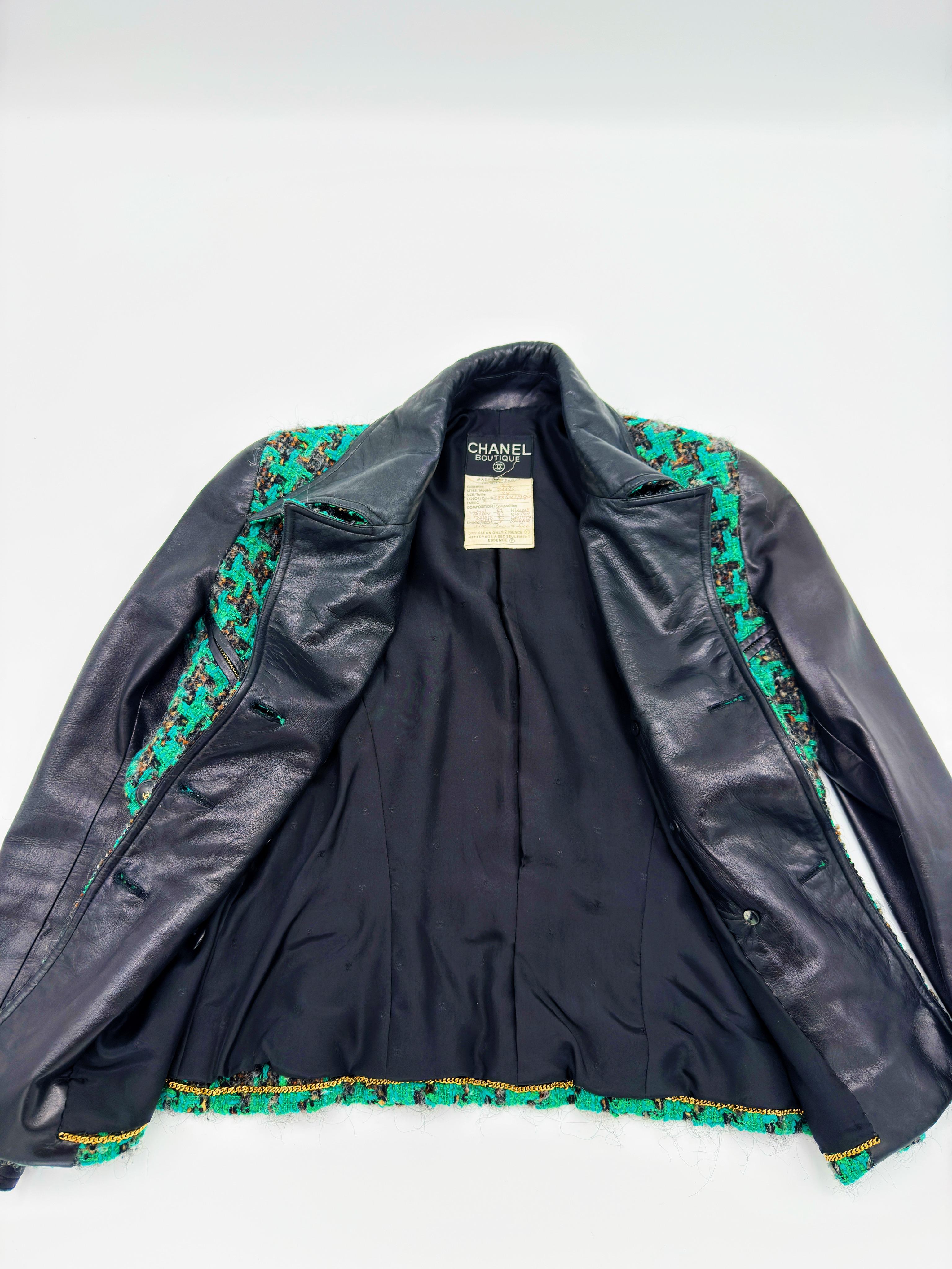 Chanel 1992 Fall/Winter Runway Vintage Black Leather Green Tweed Logo Button Jac 3