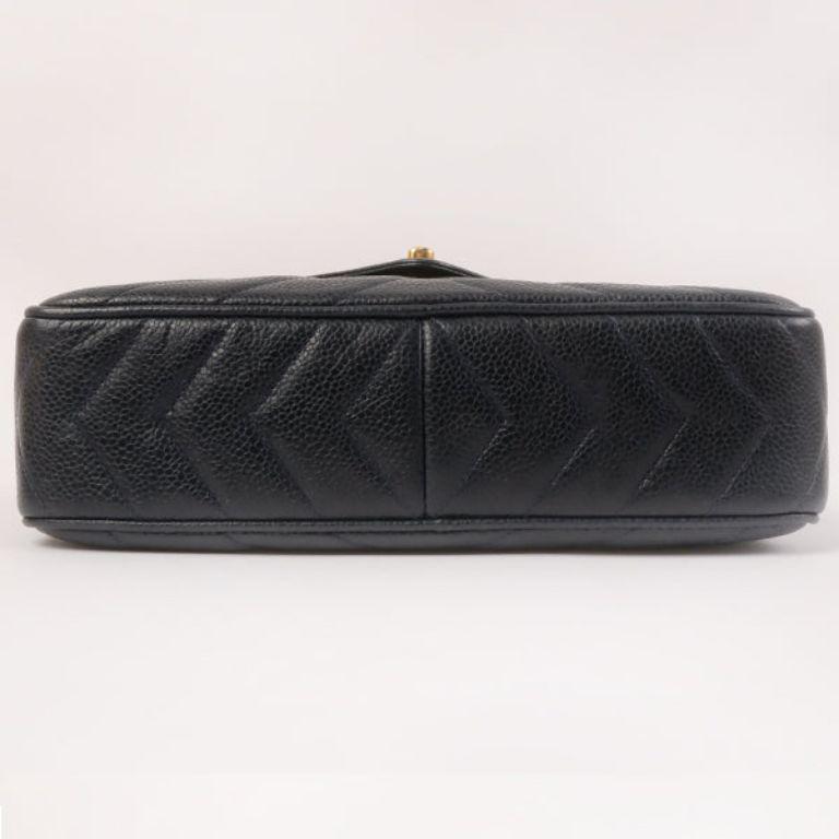 Chanel 1992 Made Caviar Skin Chevron Stitch Turn-Lock Fringe Bijoux Chain Bag 6