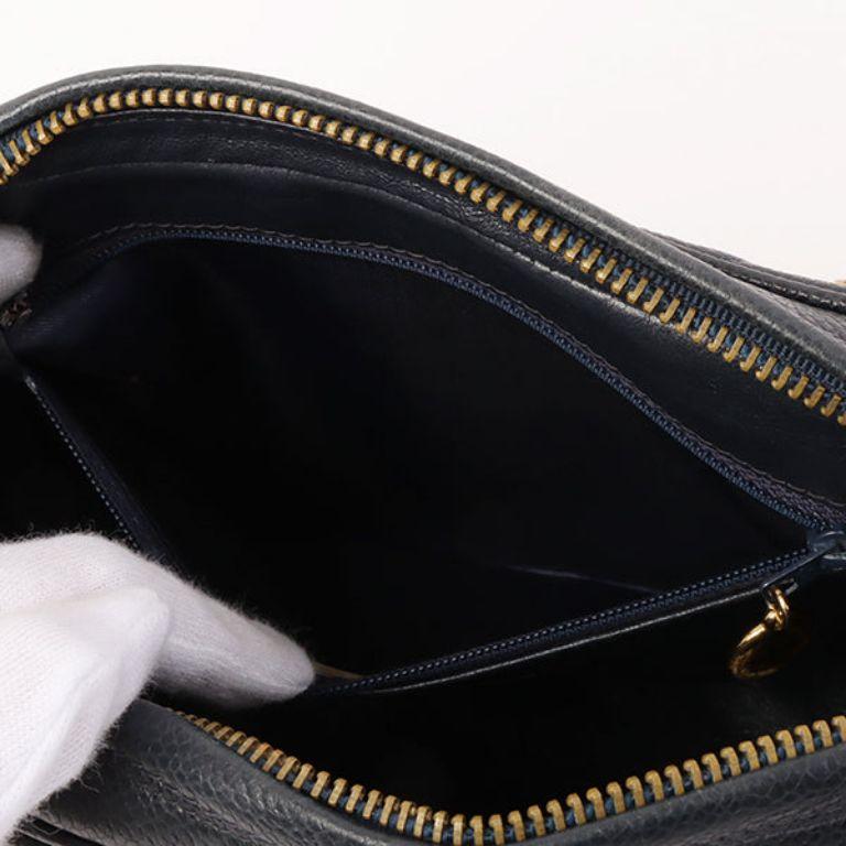 Chanel 1992 Made Caviar Skin Chevron Stitch Turn-Lock Fringe Bijoux Chain Bag 9