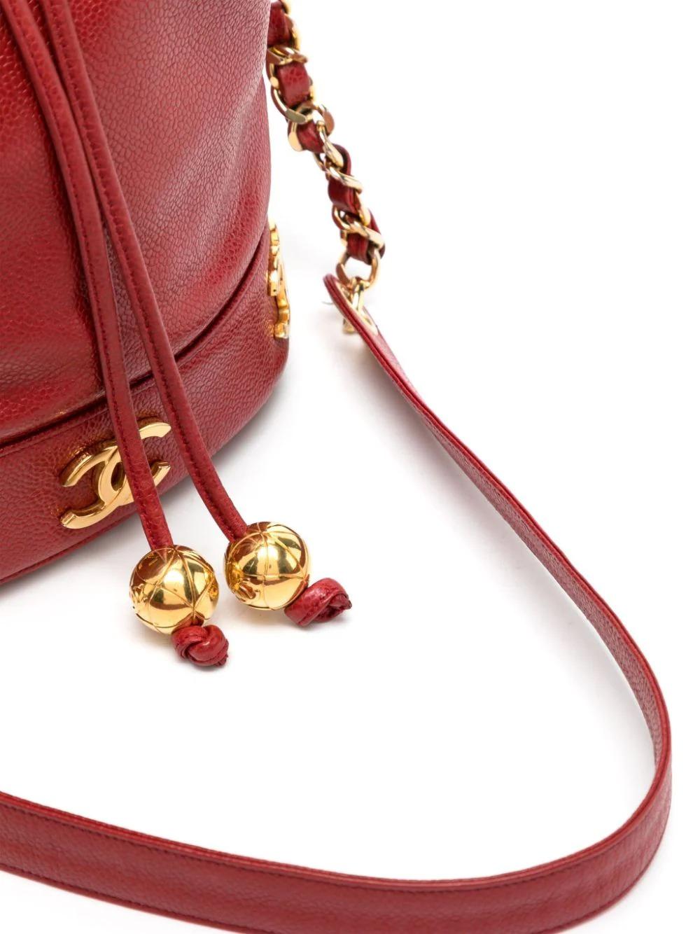 Chanel 1992 Red Caviar Plaque Bucket Drawstring Tote Crossbody Bag For Sale 4