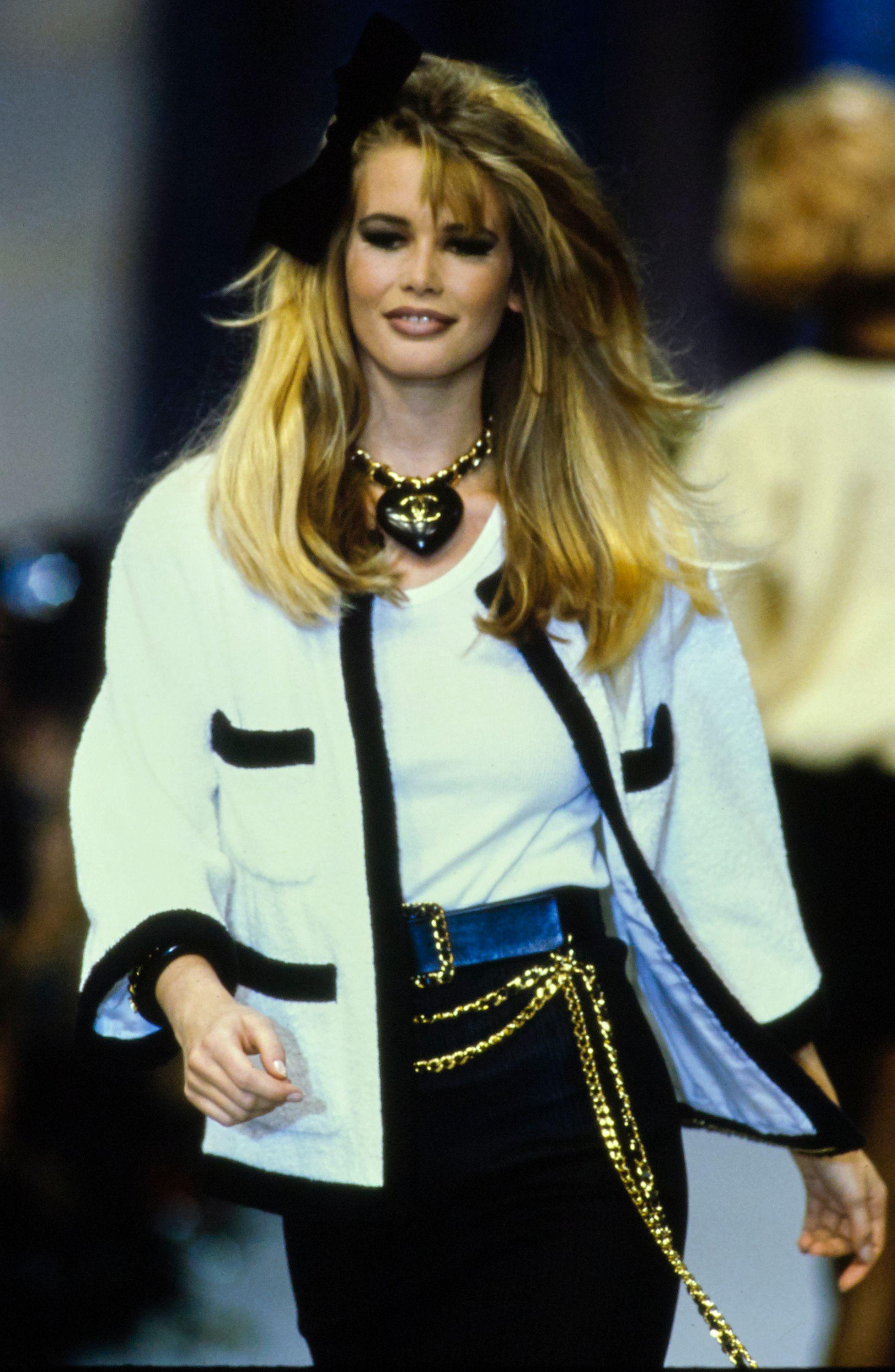 1992 Chanel Spring Runway Terry Cloth Jacket – Worn by Claudia Schiffer
Size: 38
An iconic piece from the Chanel Spring/Summer 1992 runway, this creamy white terry cloth jacket is part of the legendary series that redefined sporty luxury under Karl