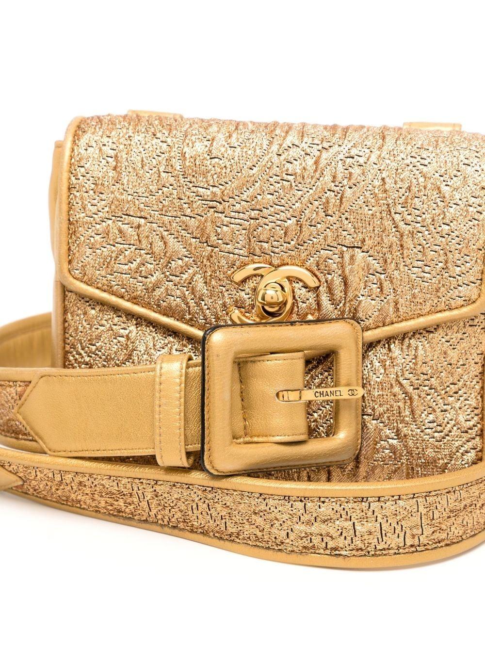 De las mujeres Riñonera Chanel 1992 Vintage Acolchada Brocado Metálico Oro en venta
