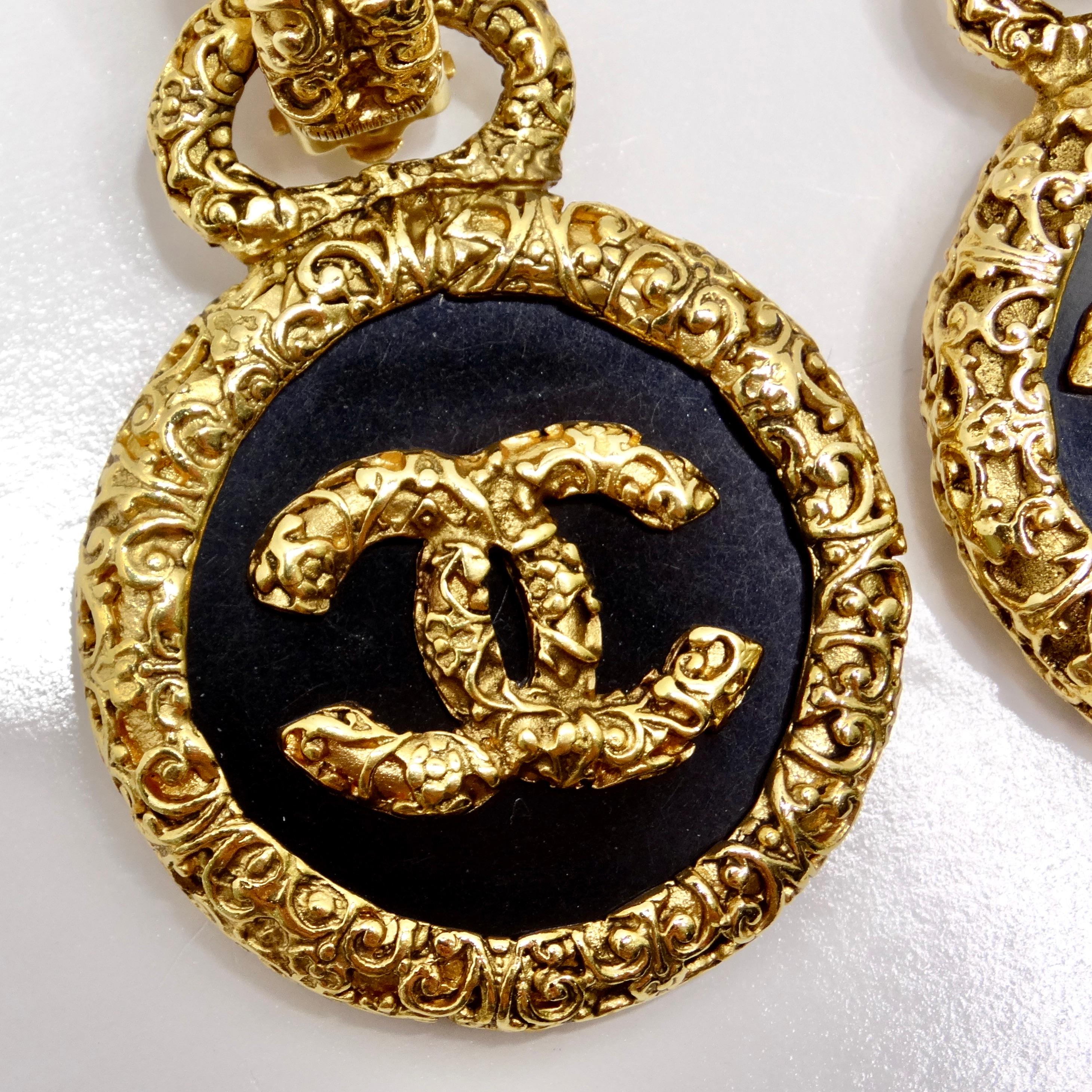 Chanel 1993 Gold Tone Black CC Medallion Florentine Earrings In Excellent Condition For Sale In Scottsdale, AZ